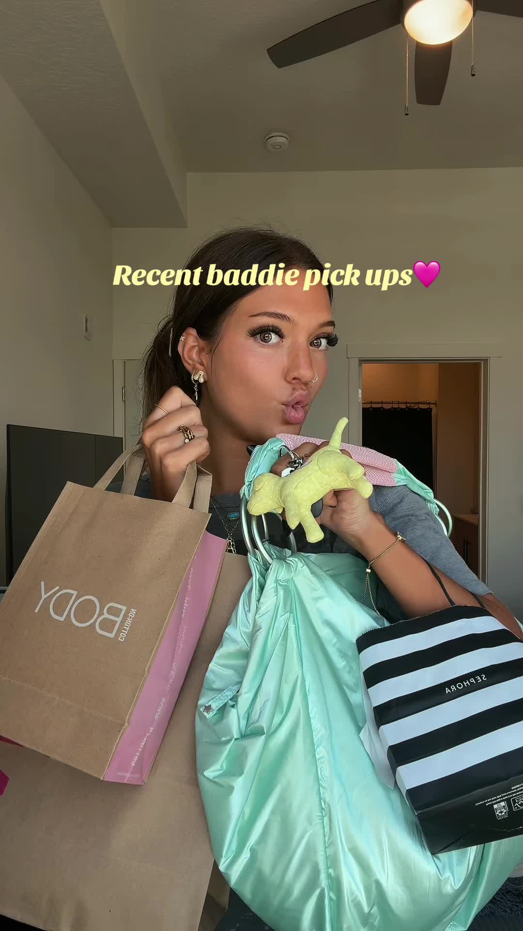 @Ur bot big sis💛