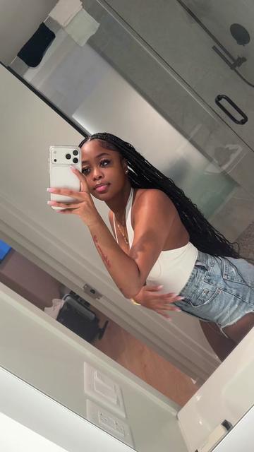 @BaddaGyal_🎀