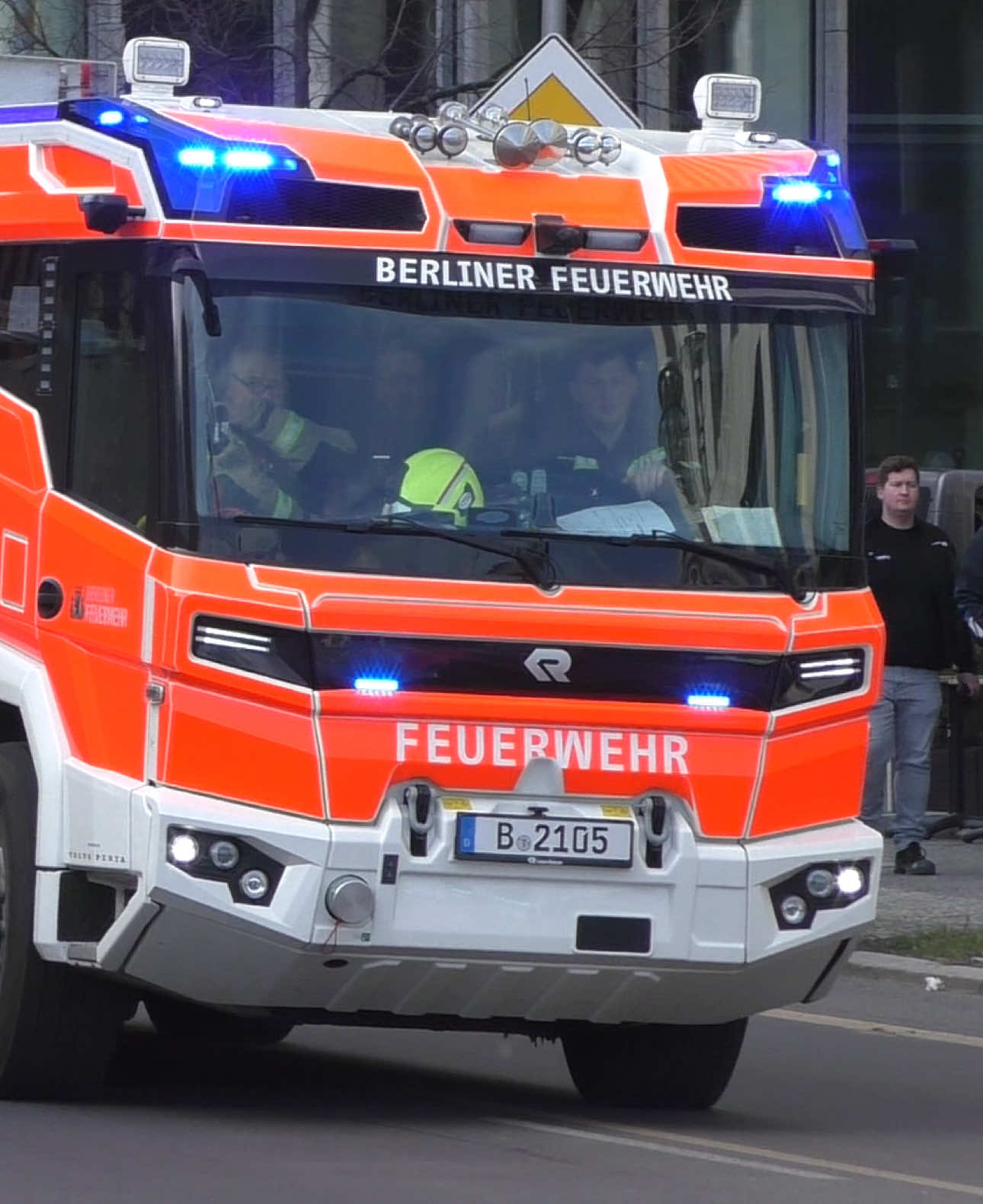 @Blaulicht.HH.BER