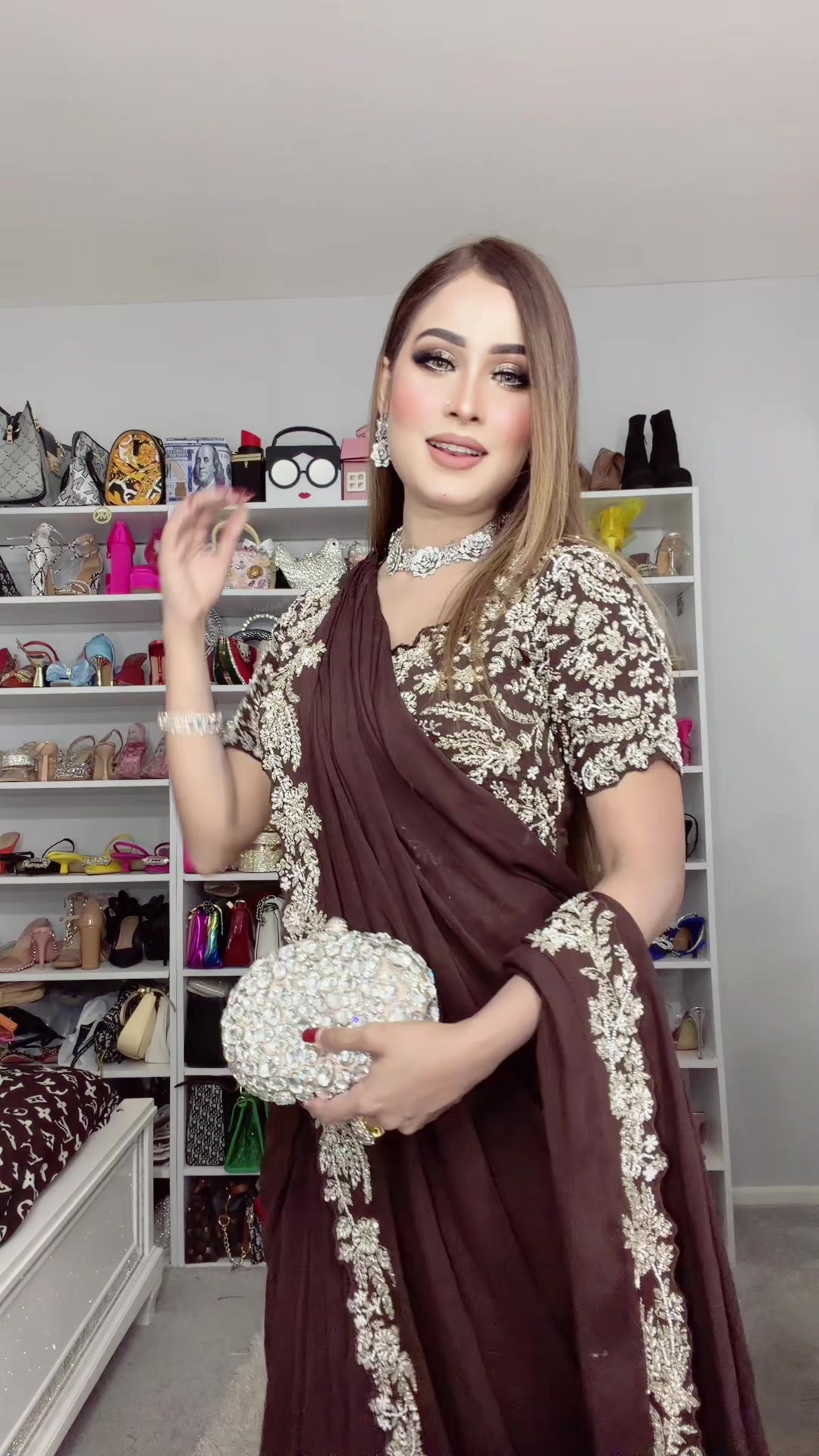 @Sunsinenila