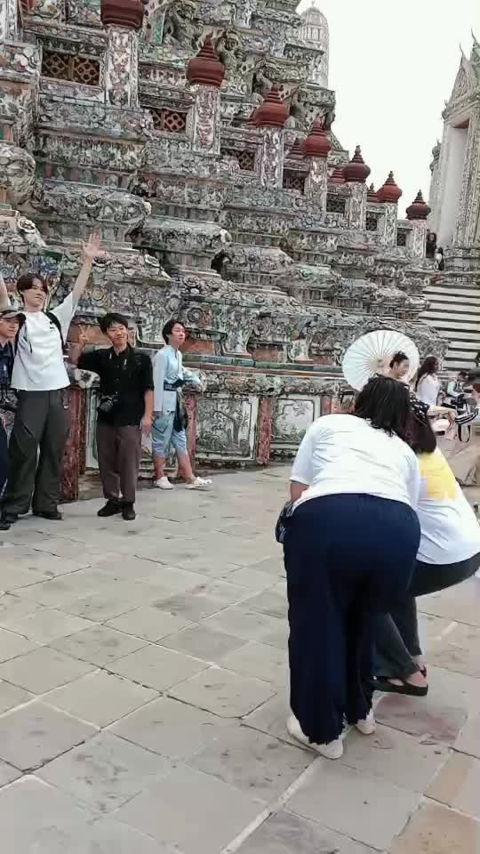 @Chompuu