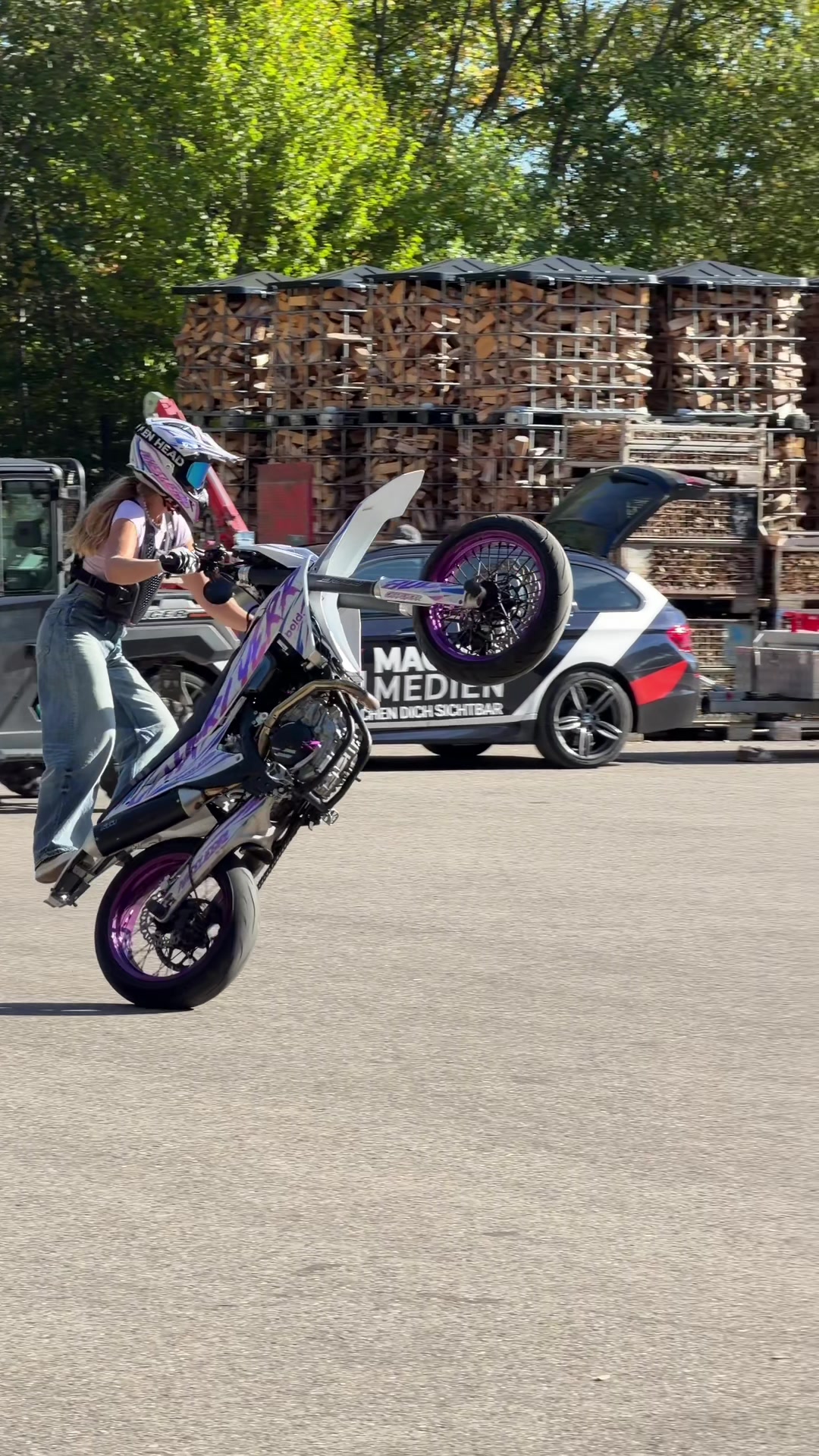 @Wheelie Girl