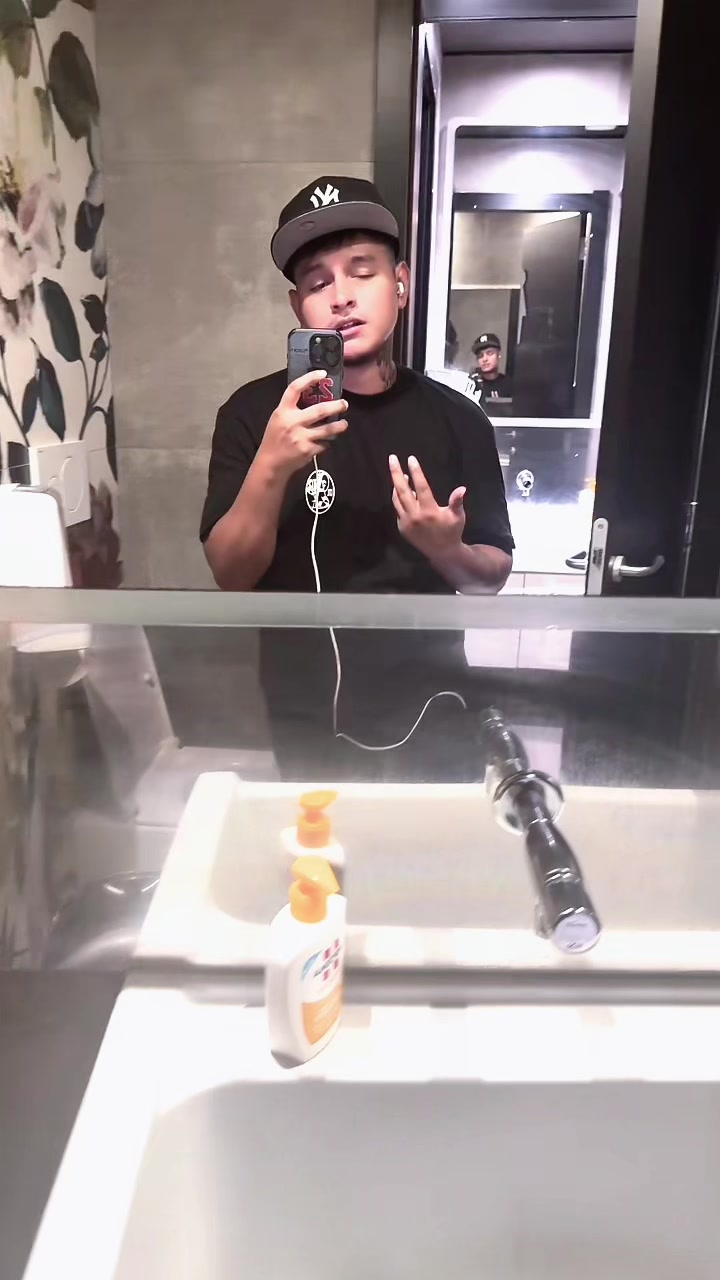 @Tayron__03