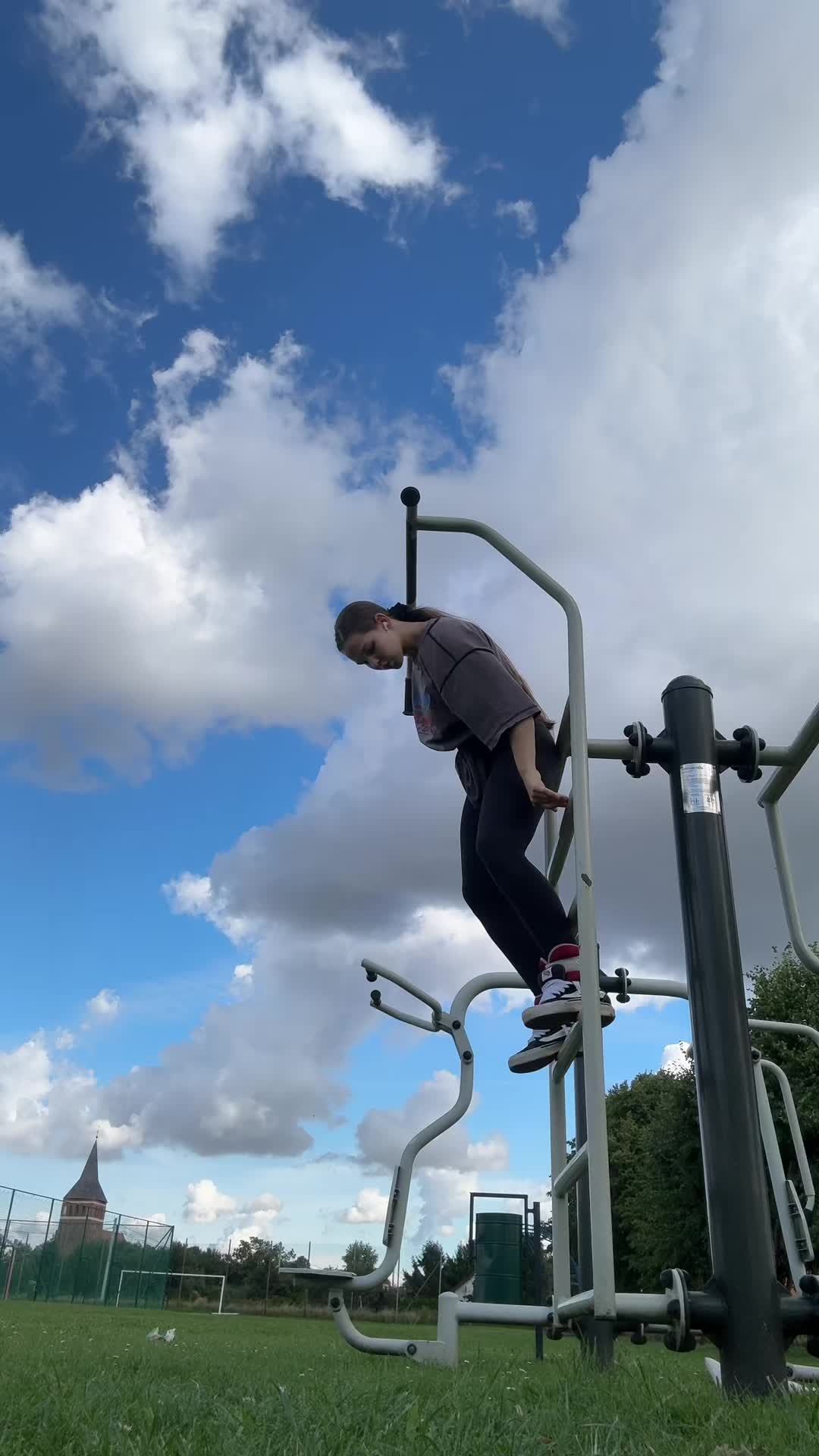 @_pole_flow_dance_pola_