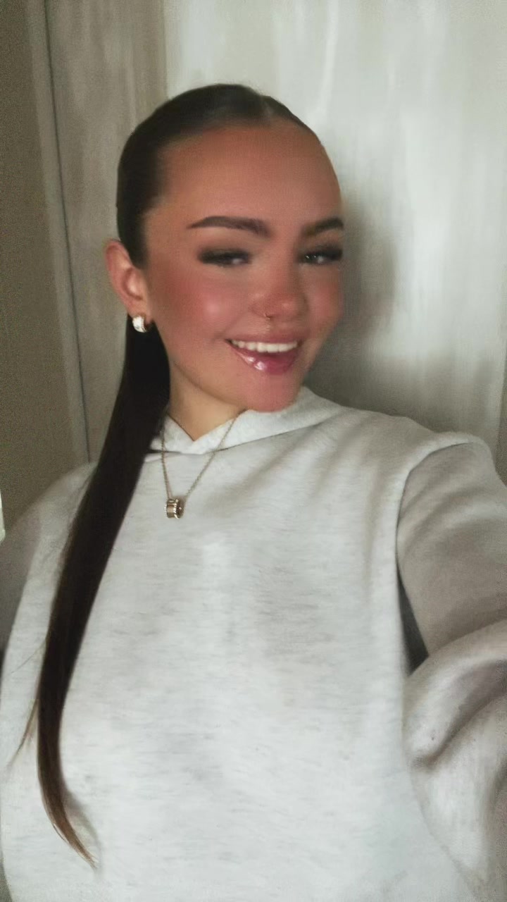 @𝑻𝒄𝒉𝒊𝒌𝒊𝒕𝒂 🎀