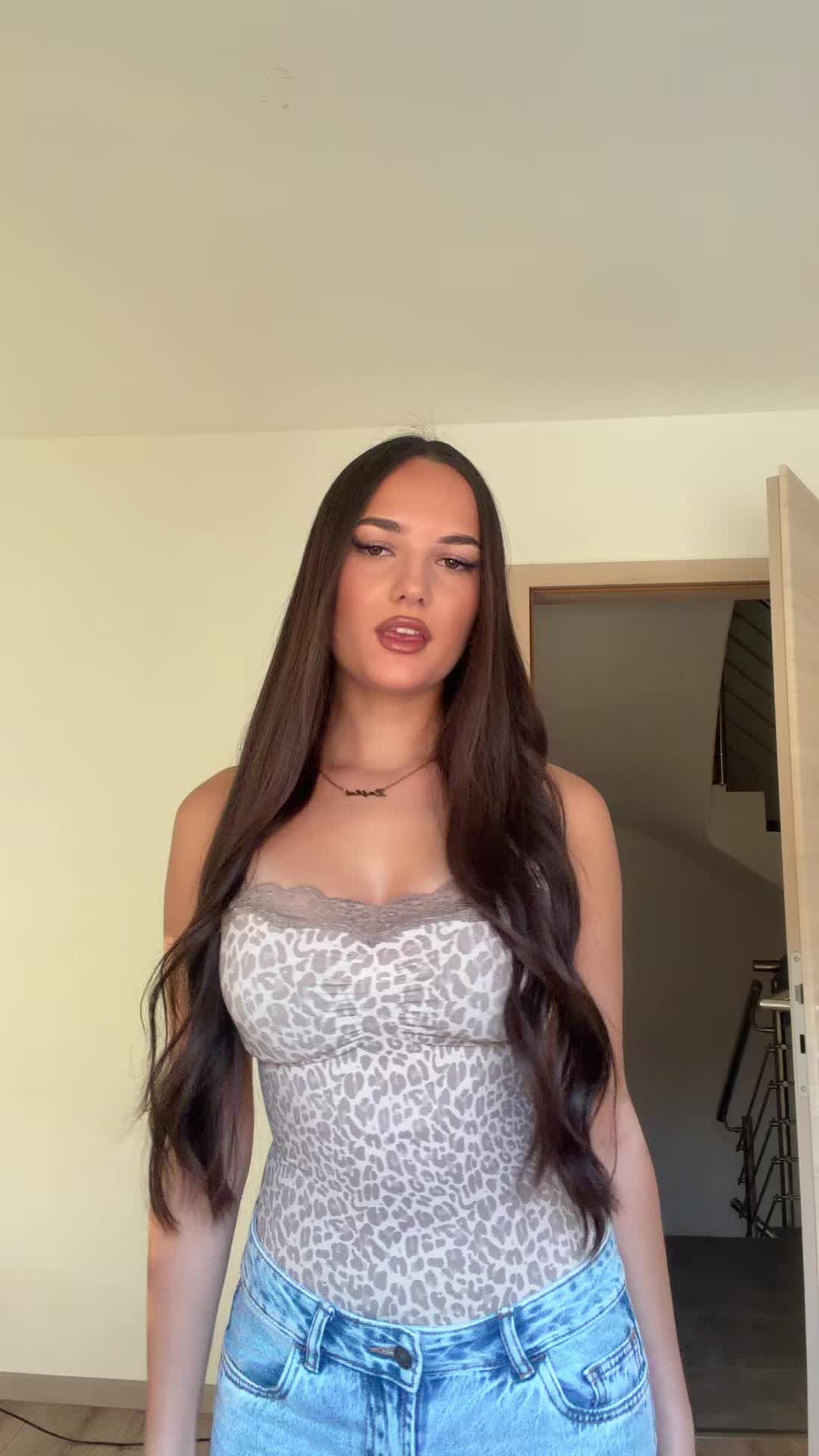 @𝐋𝐕