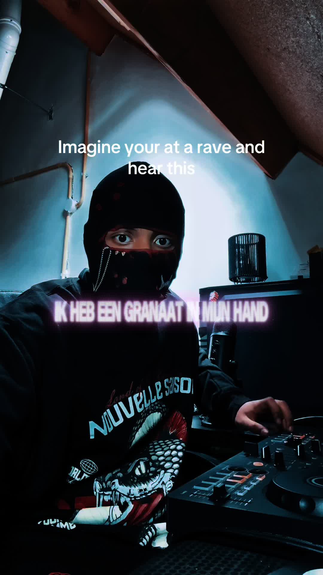 @𝕾𝖈𝖗𝖊𝖆𝖒.