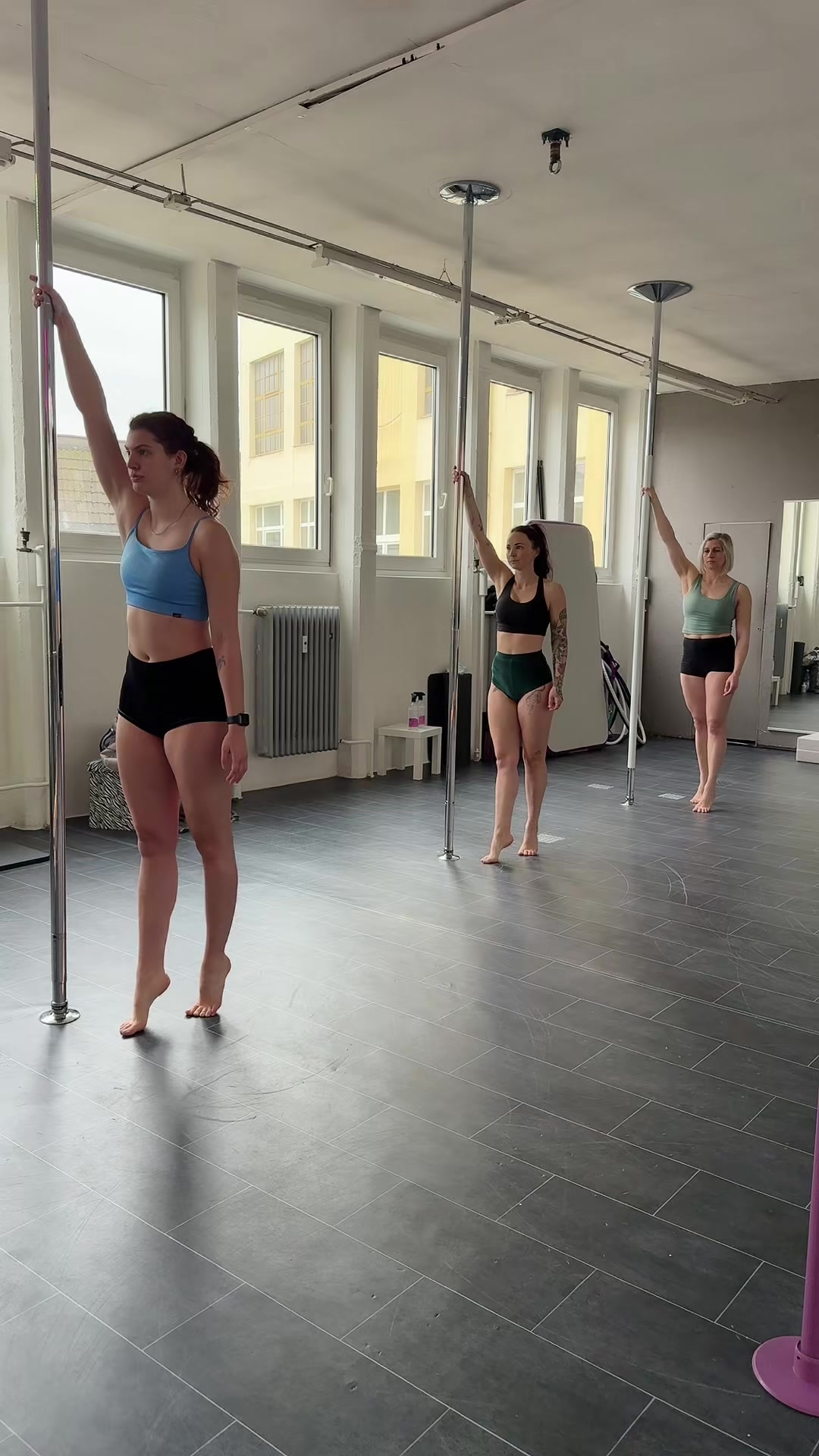 @Crazy Up & POLE