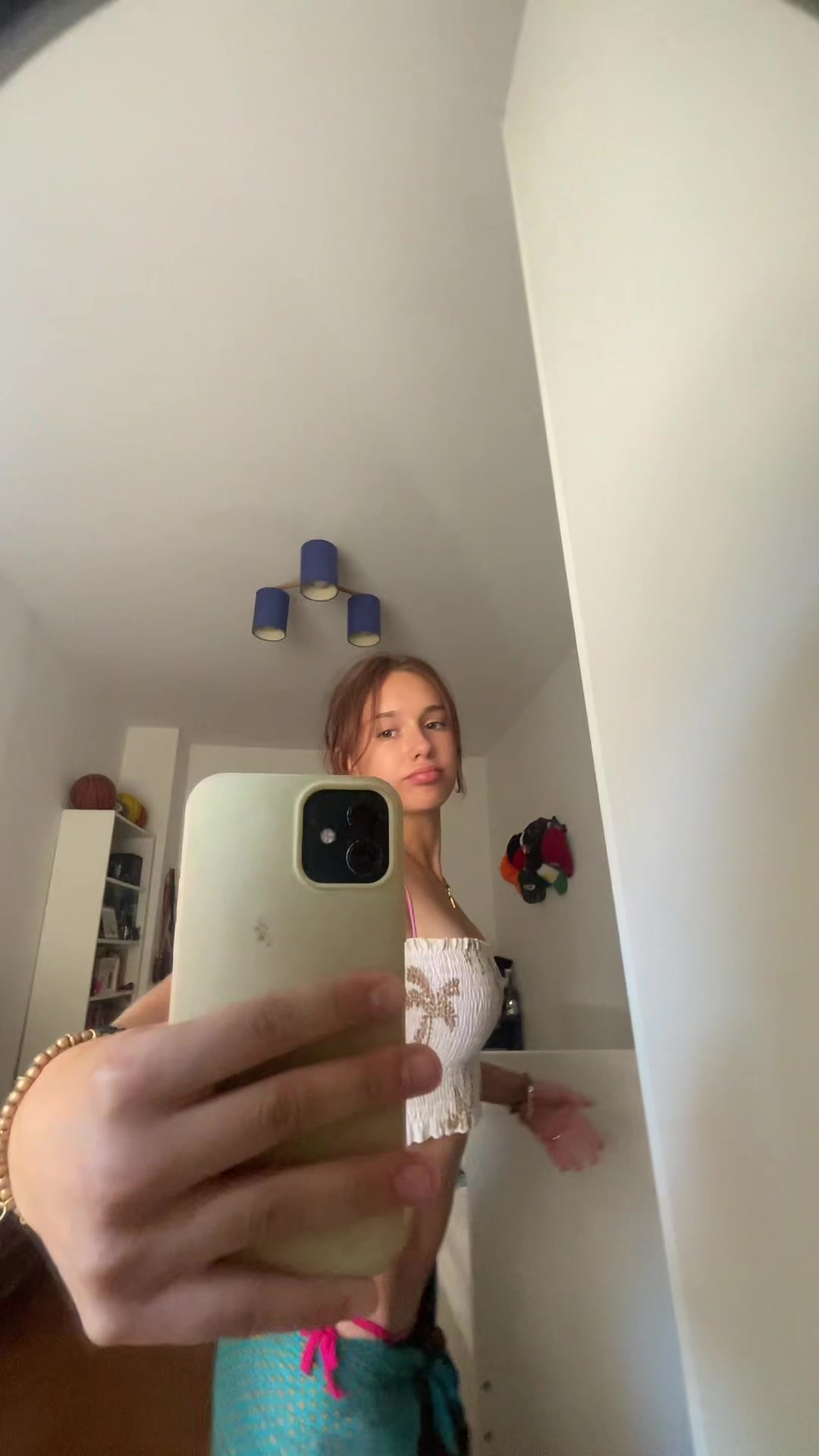 @✰