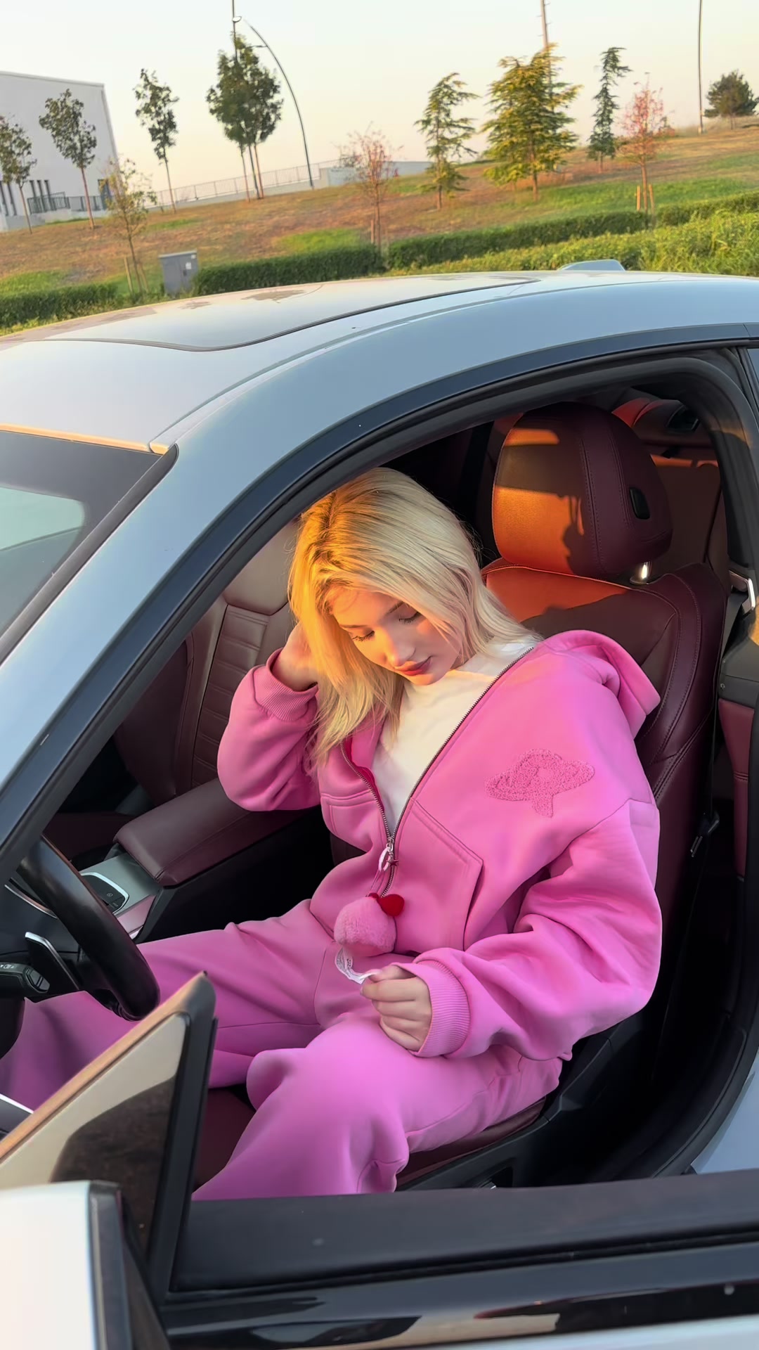 @𝑳𝑨𝑹𝑨 𝑵𝑨𝒁