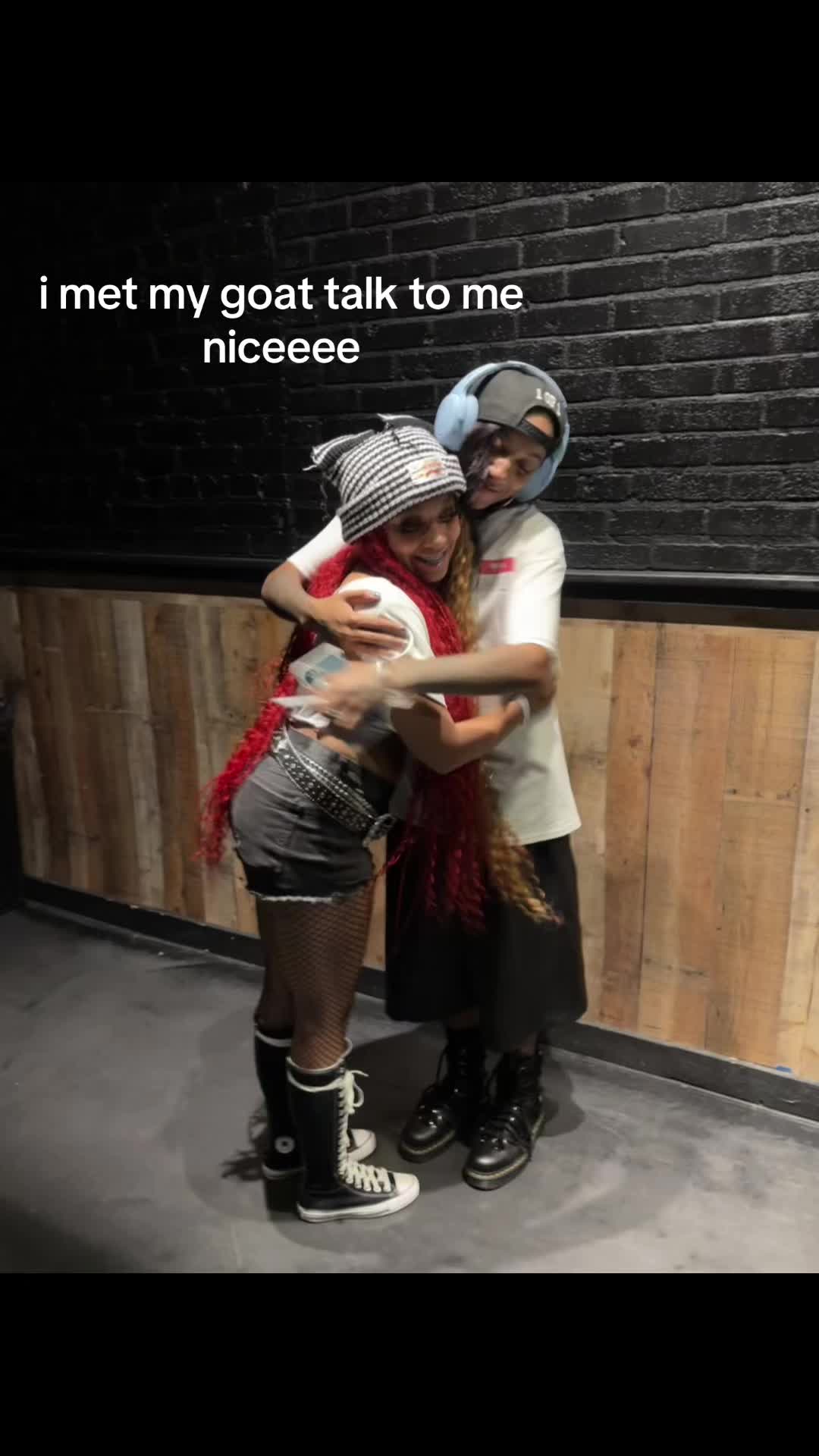 @livingdeadgirl924