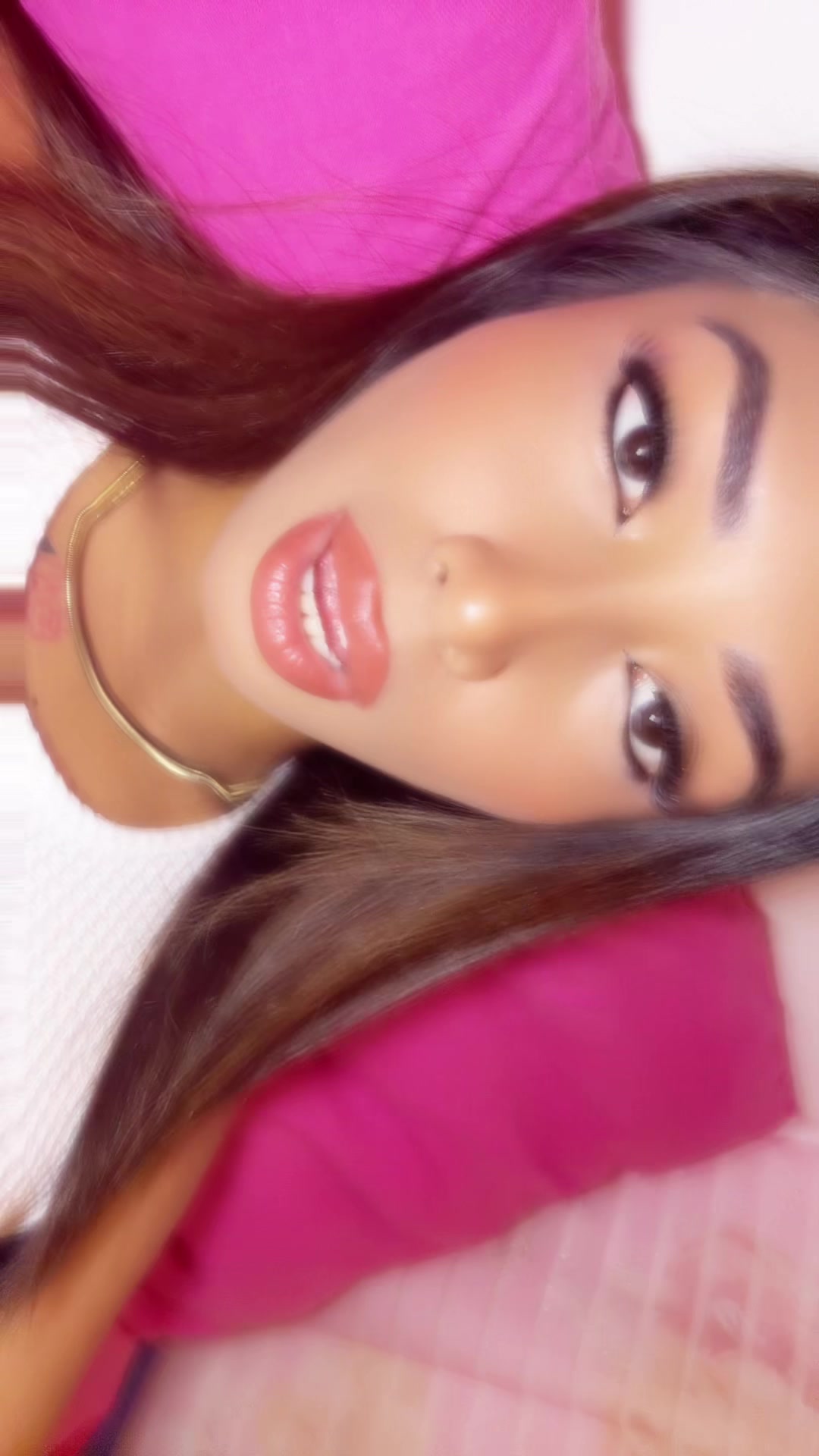 @𝑺𝒂𝒓𝒂𝒉 𝑨𝒕𝒊𝒆𝒏𝒛𝒂