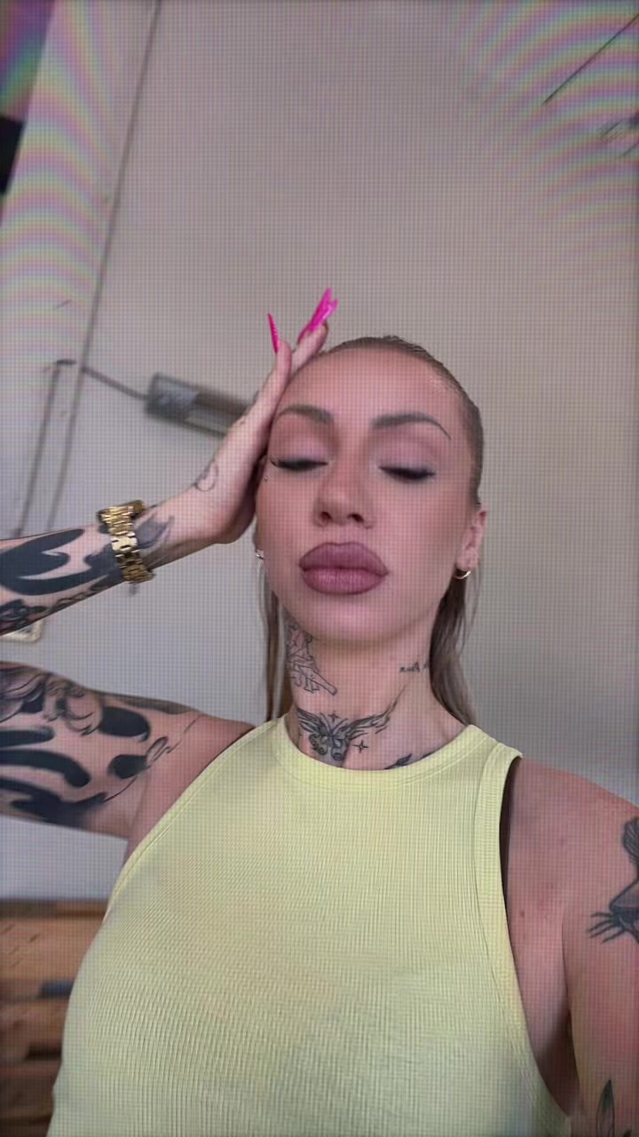 @BADBARBIE🩷