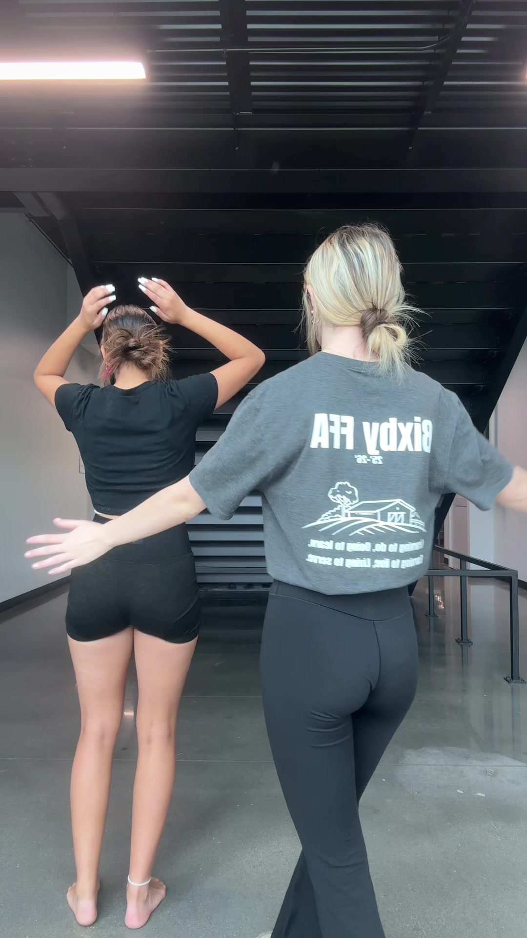 @Meekas dances