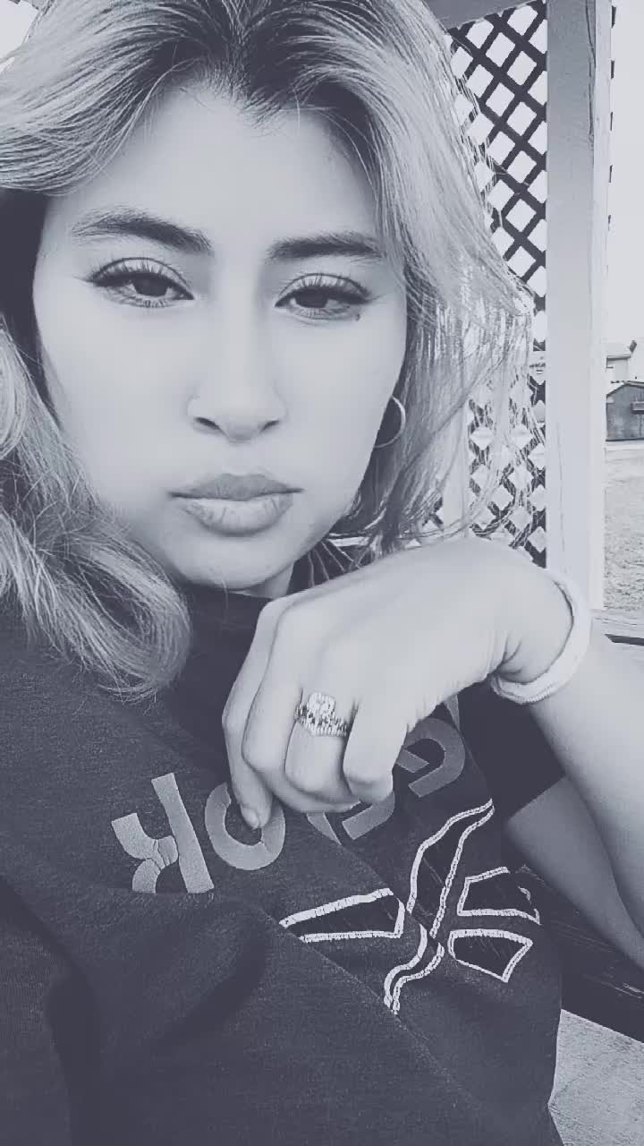 @Selena Flores