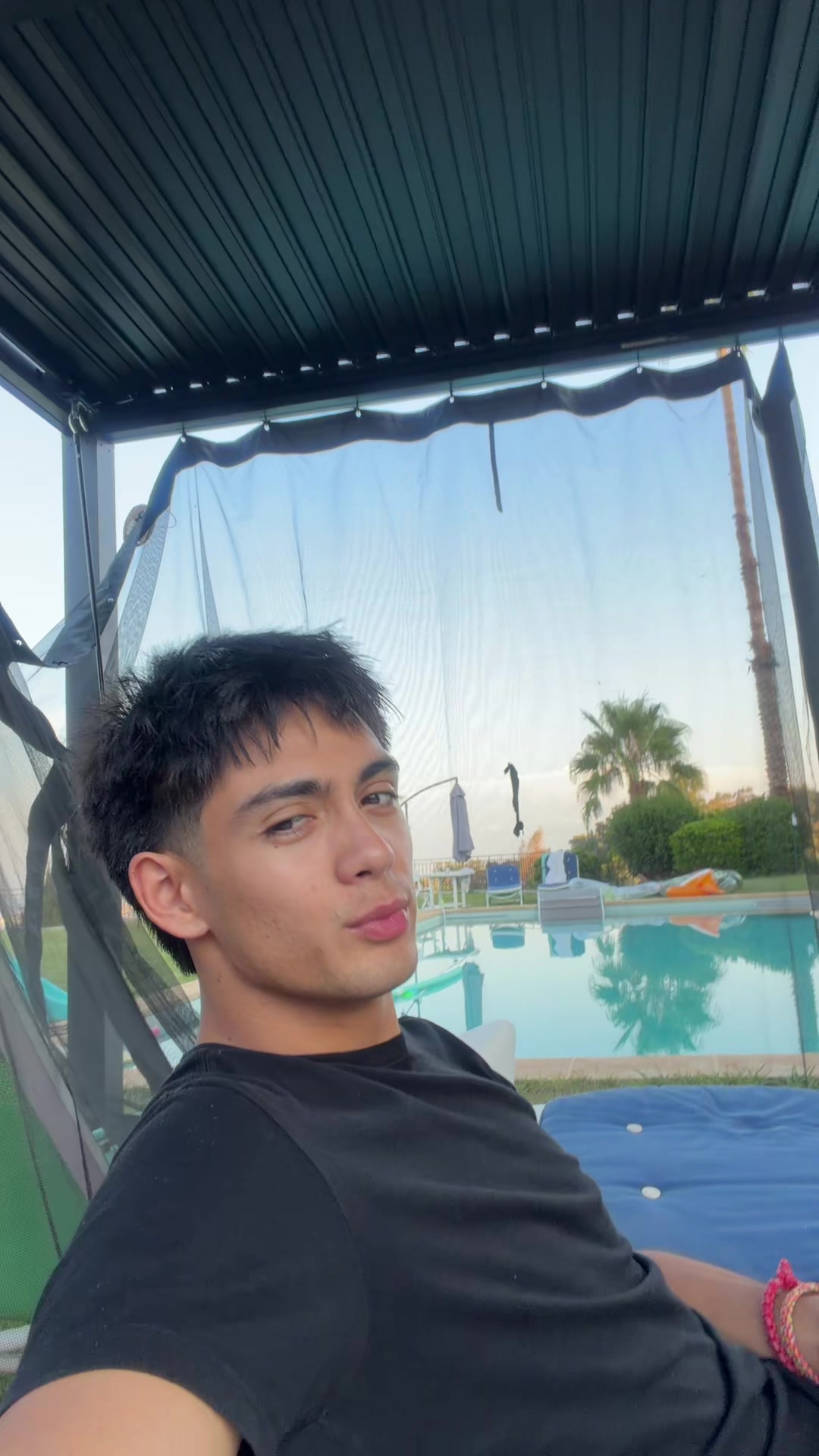 @Fan.