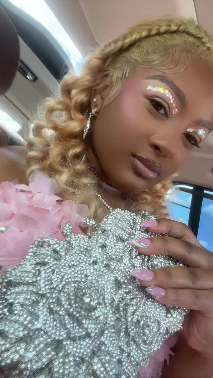 @niyaaaa