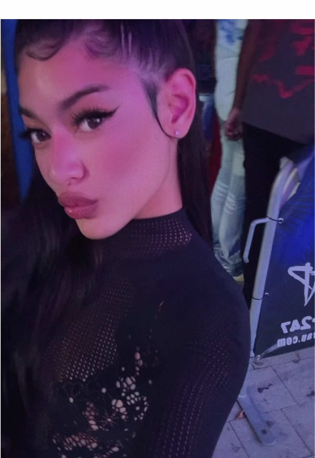 @foreigndoll 💋