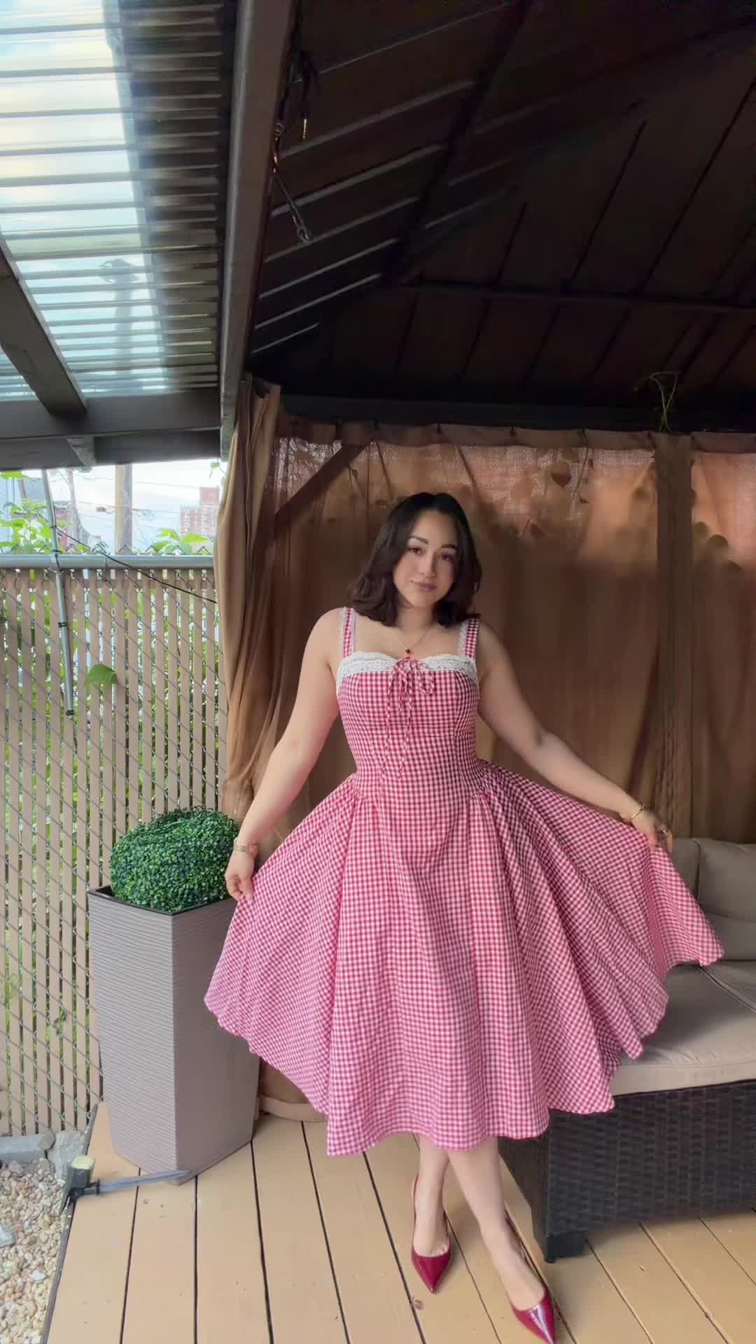 @emelytavv