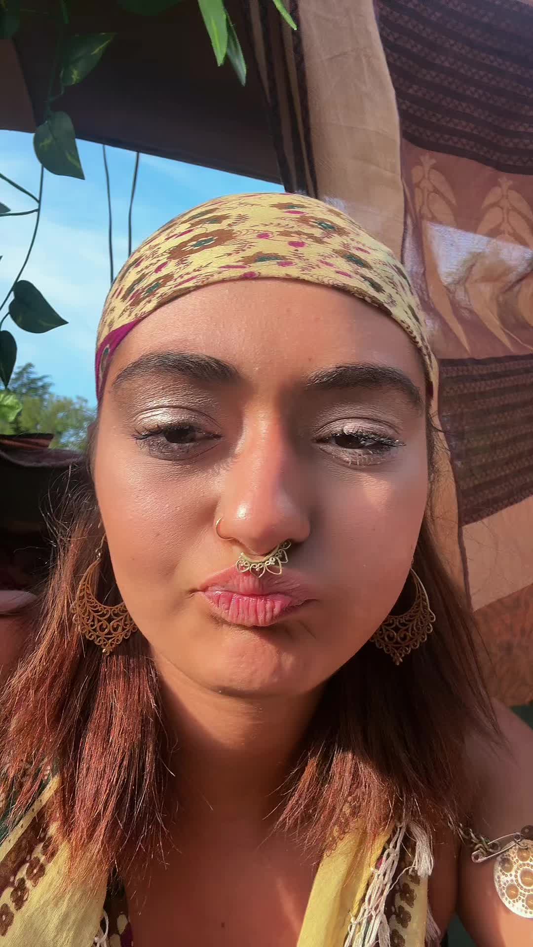 @Ella