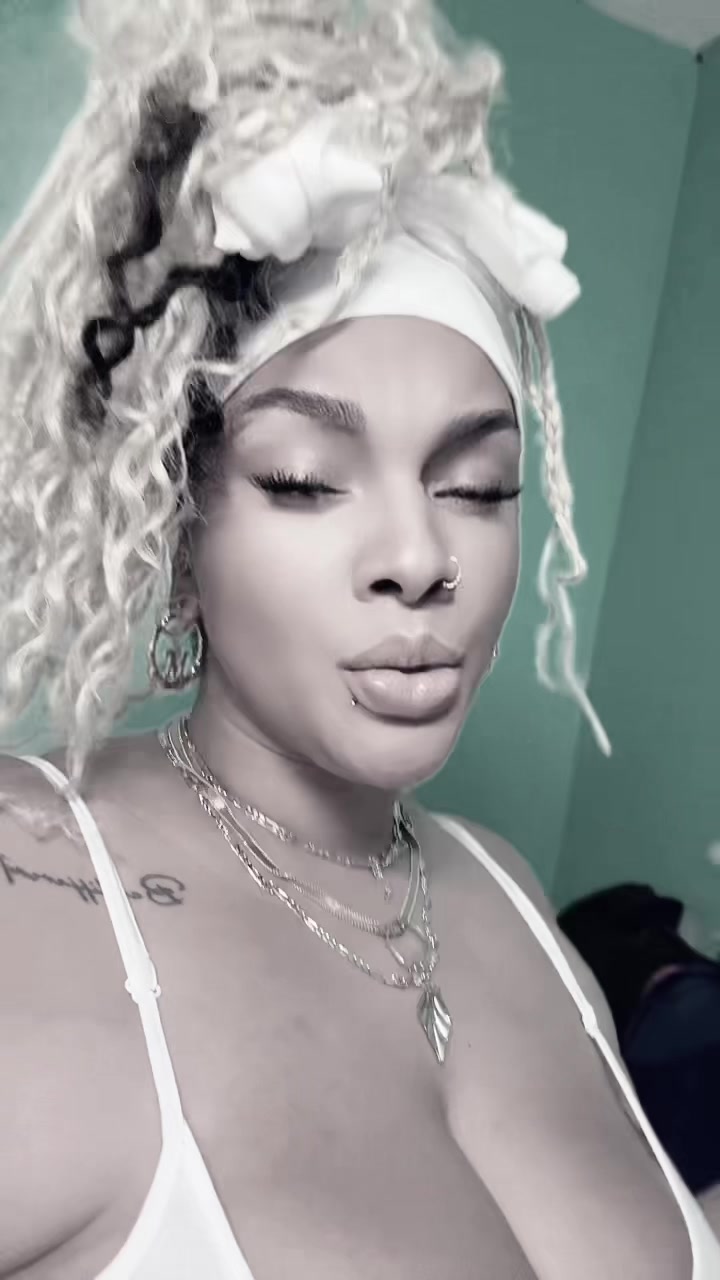 @ᗰᗩᖇI KᗩᒪIEᑎTᗩ 🔥