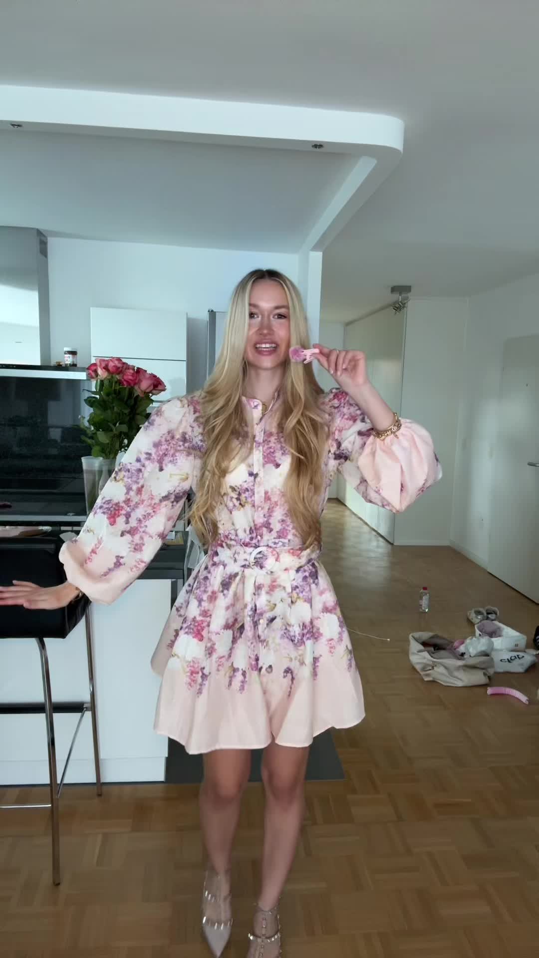 @lauraelismaria