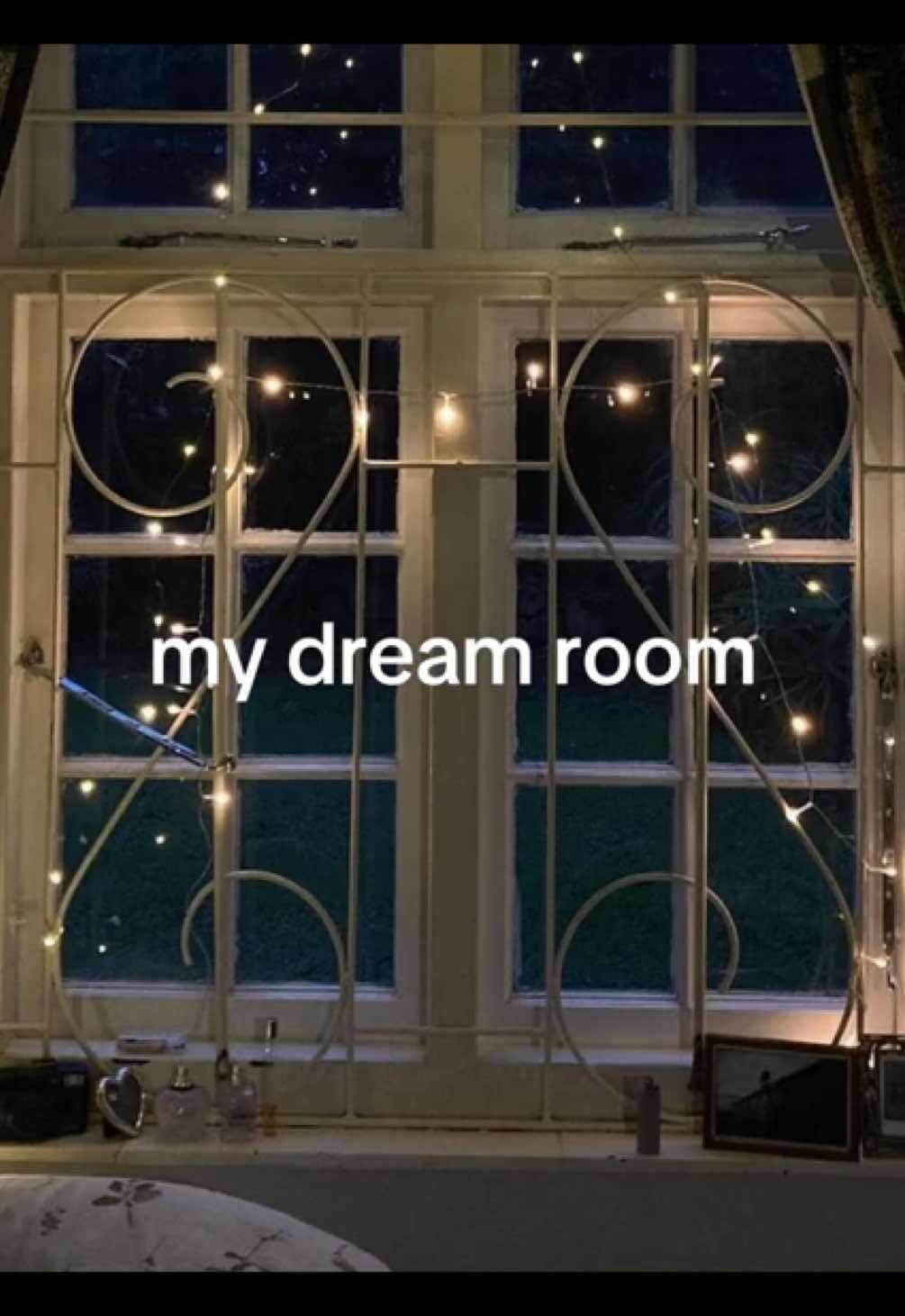 @🧚🏻&zwj;♀️