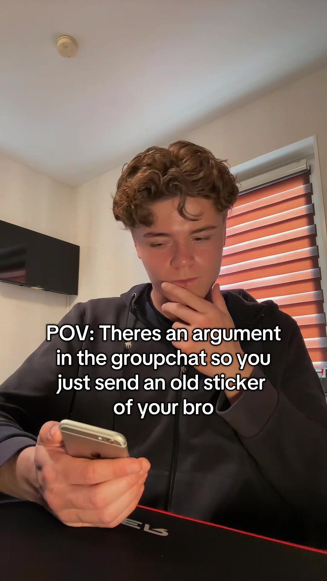 @Yvwes
