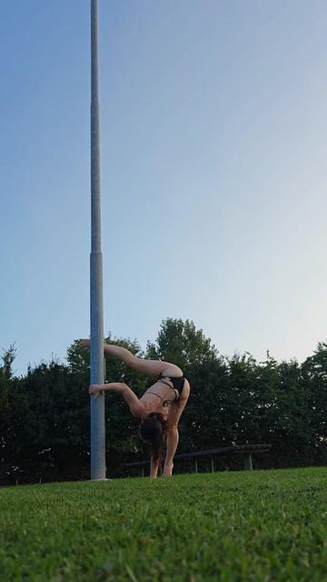@acrobatic___