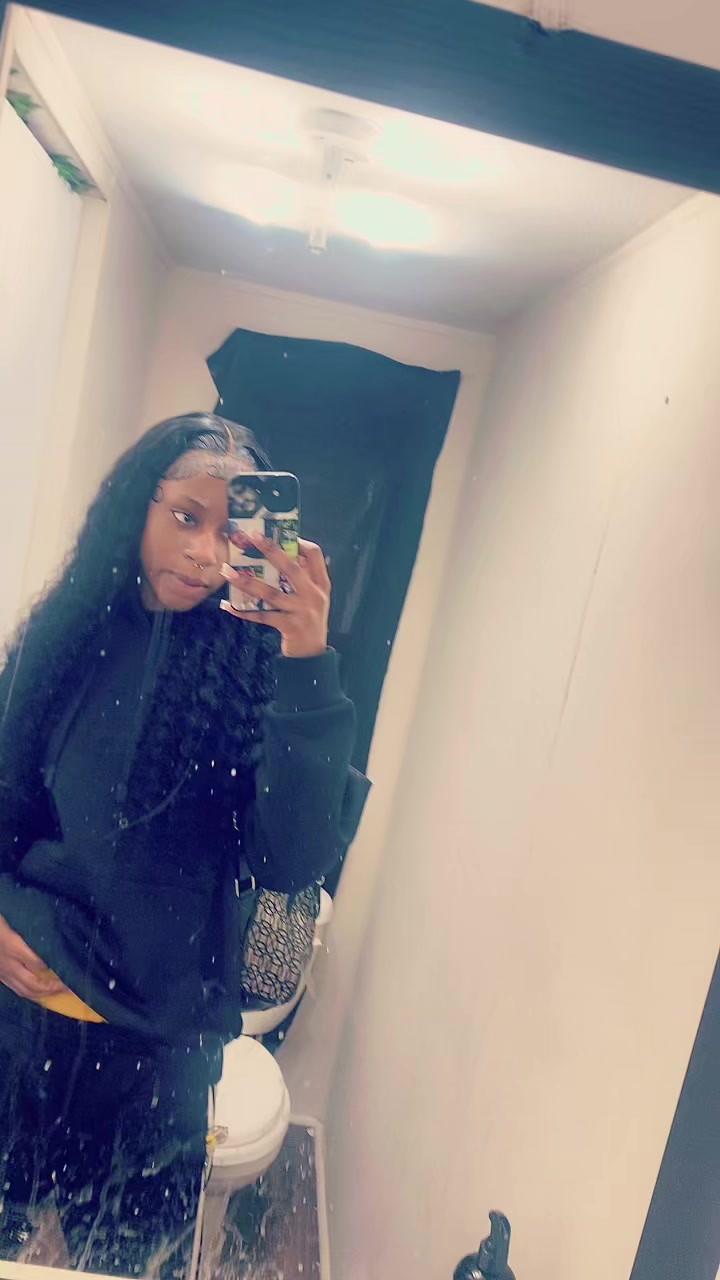 @NayNay👩🏽&zwj;❤️&zwj;💋&zwj;👩🏽