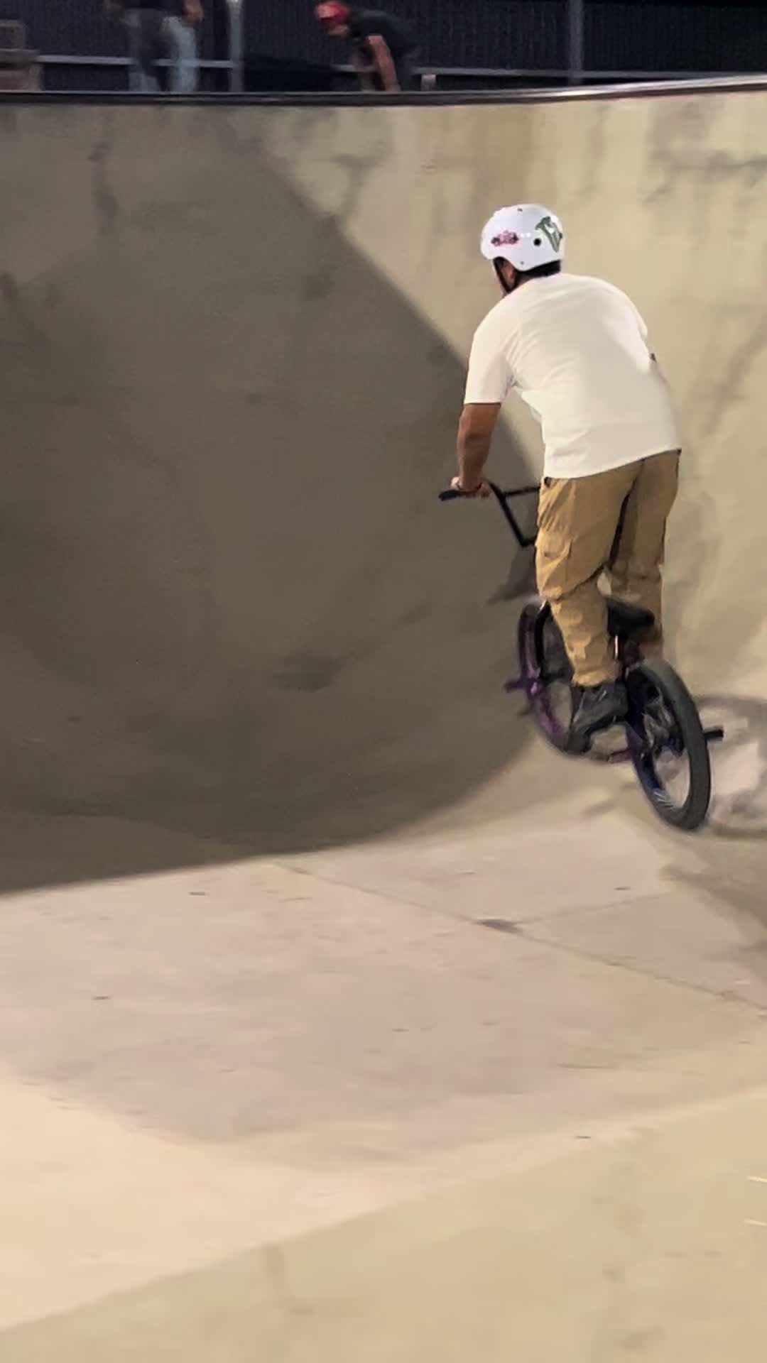 @🦦