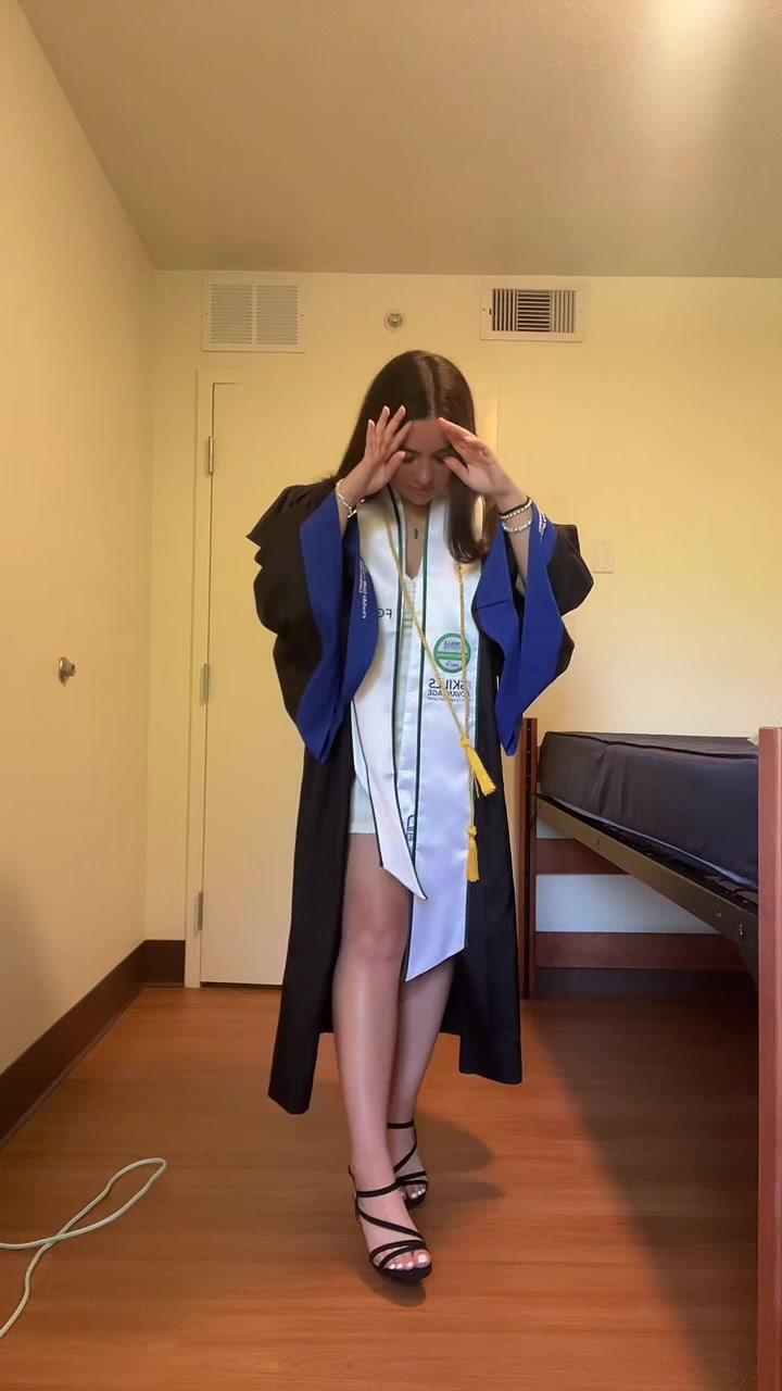 @Kirsten😅🤤