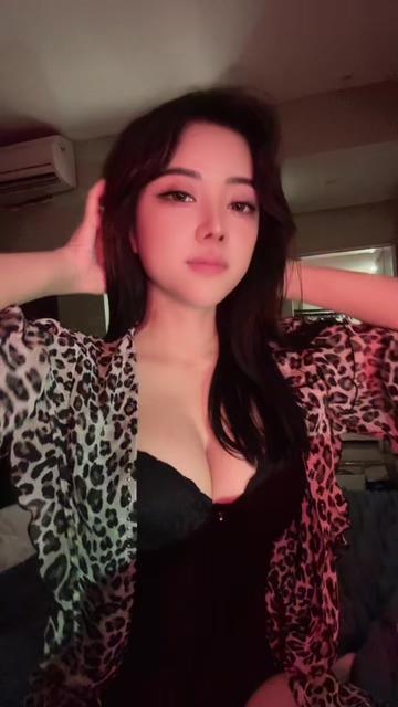 @𝐕 𝐄 𝐋 𝐎 𝐑 𝐈 𝐍 𝐄 大越🦋