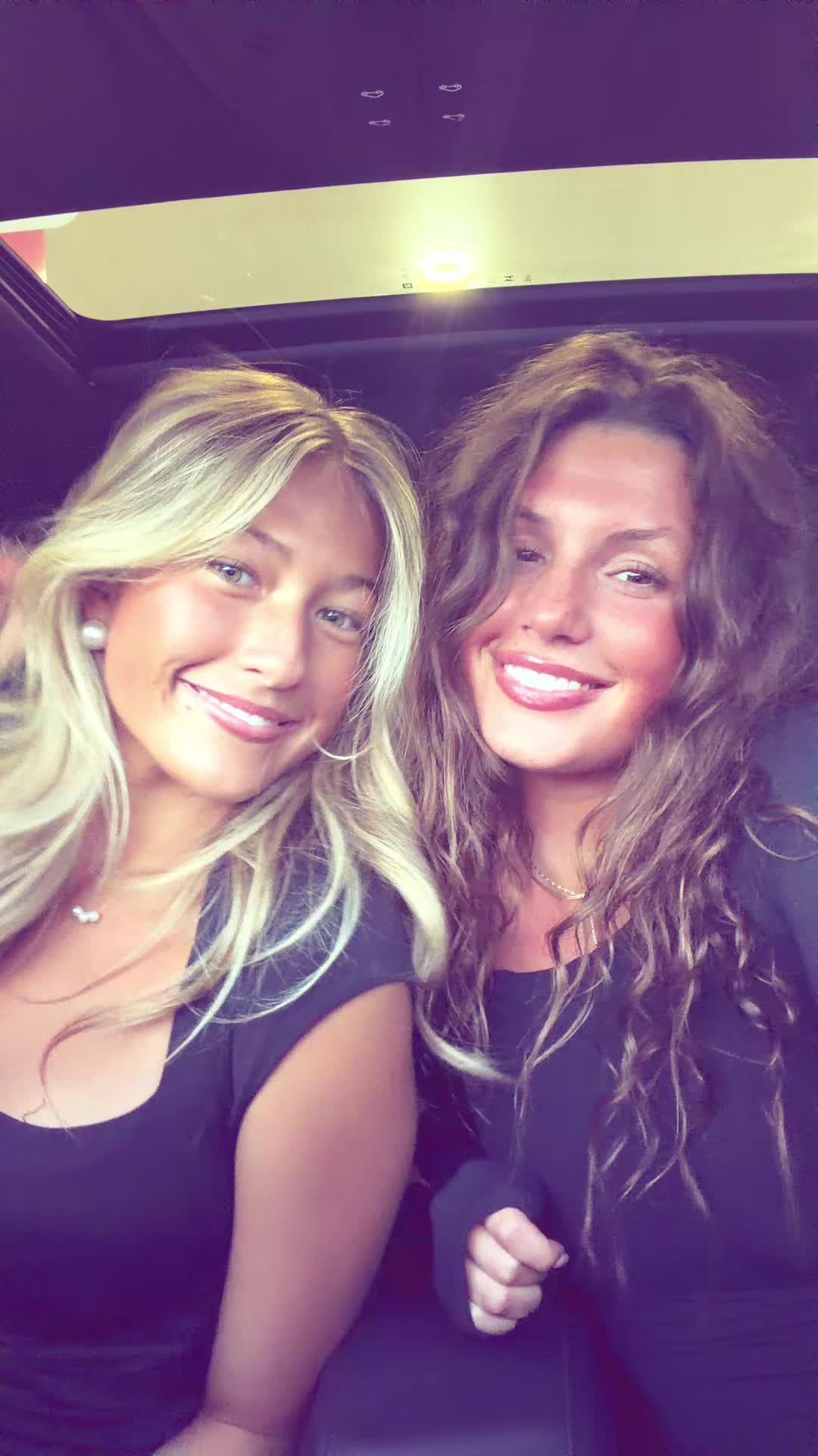 @Bella