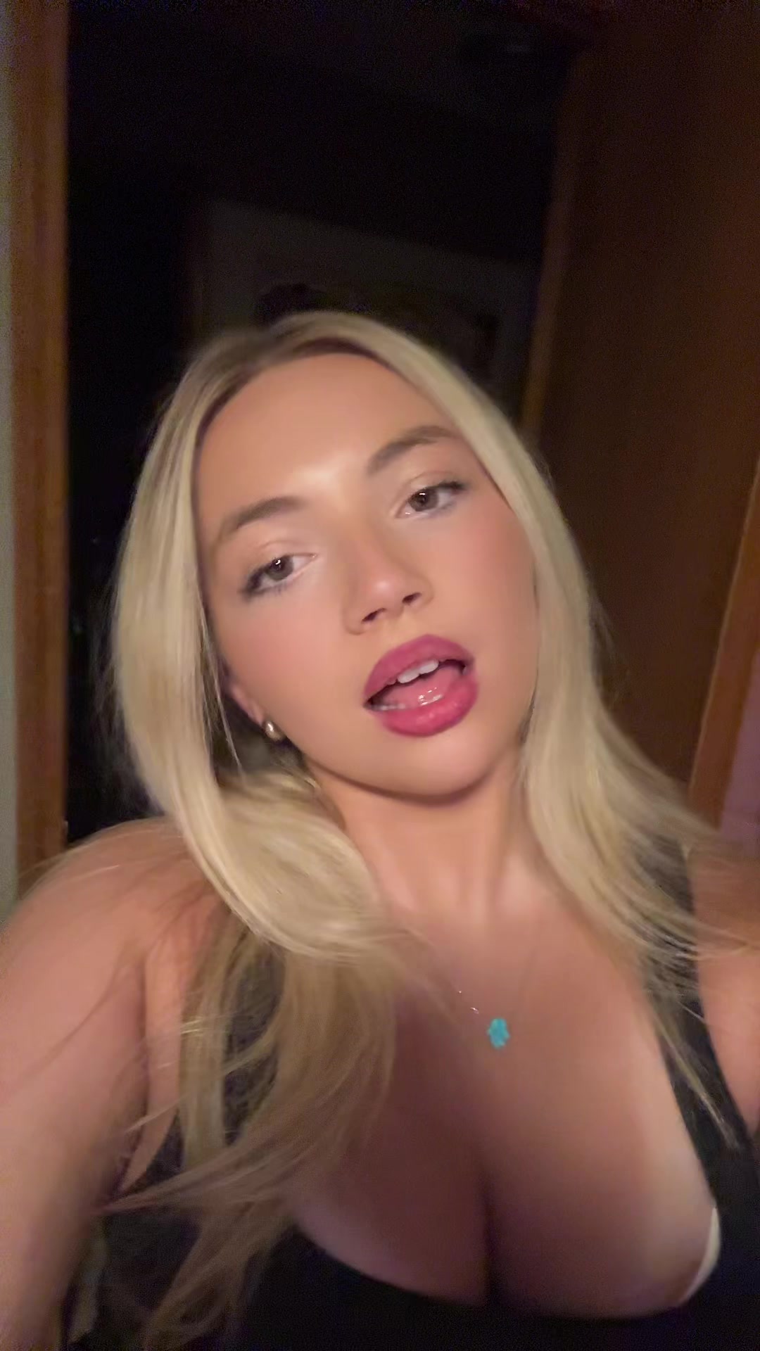 @👸🏼