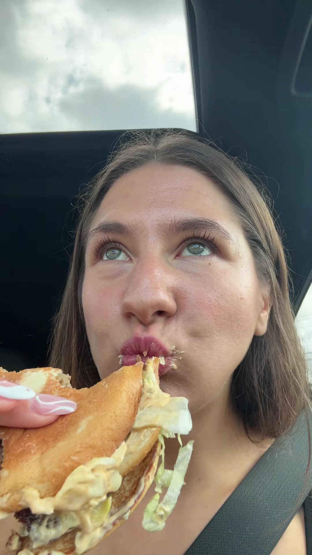 @isabella