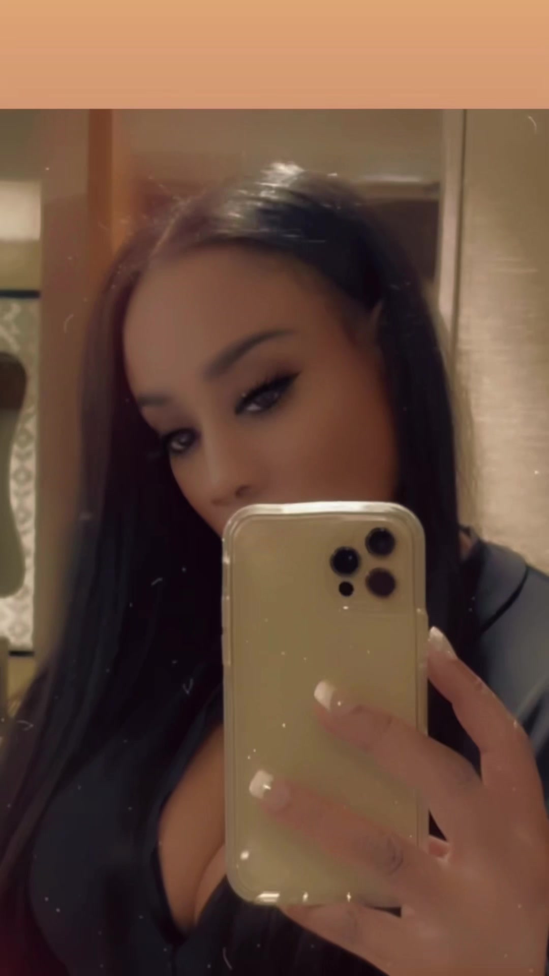 @Tee8