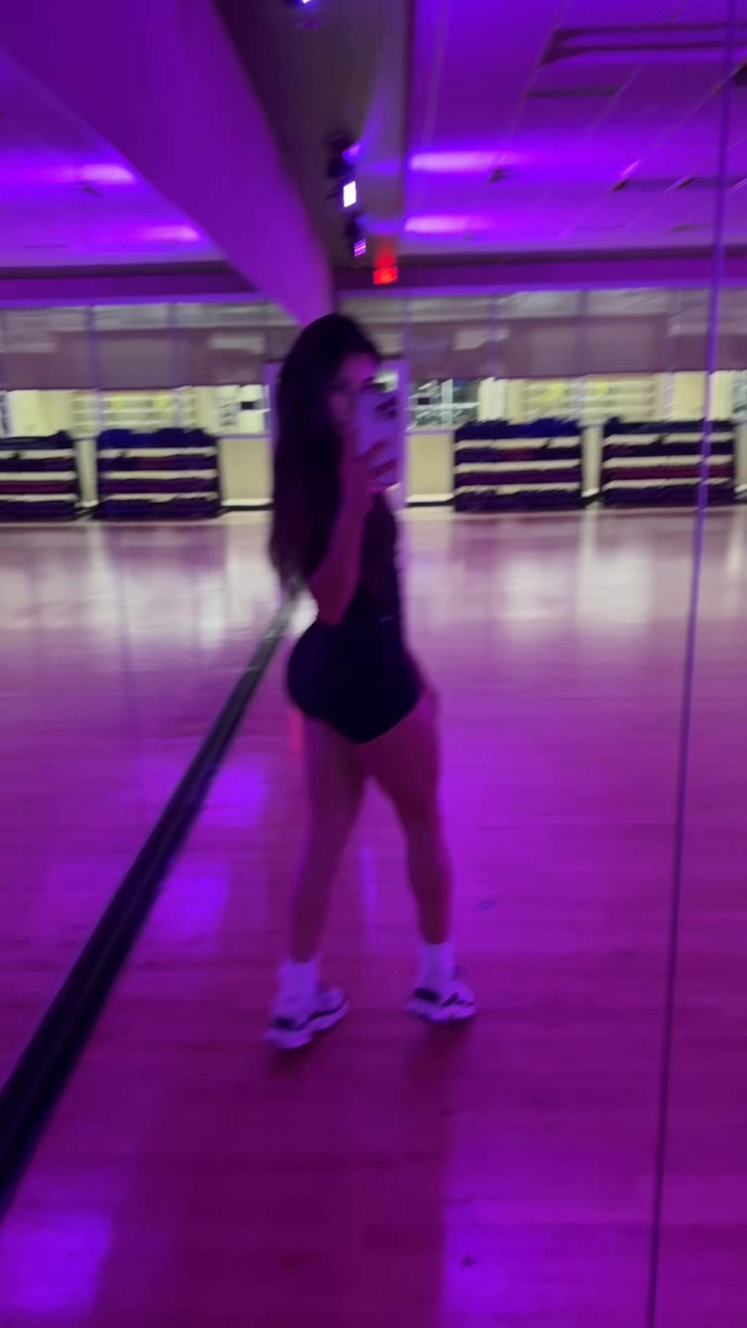 @Lara