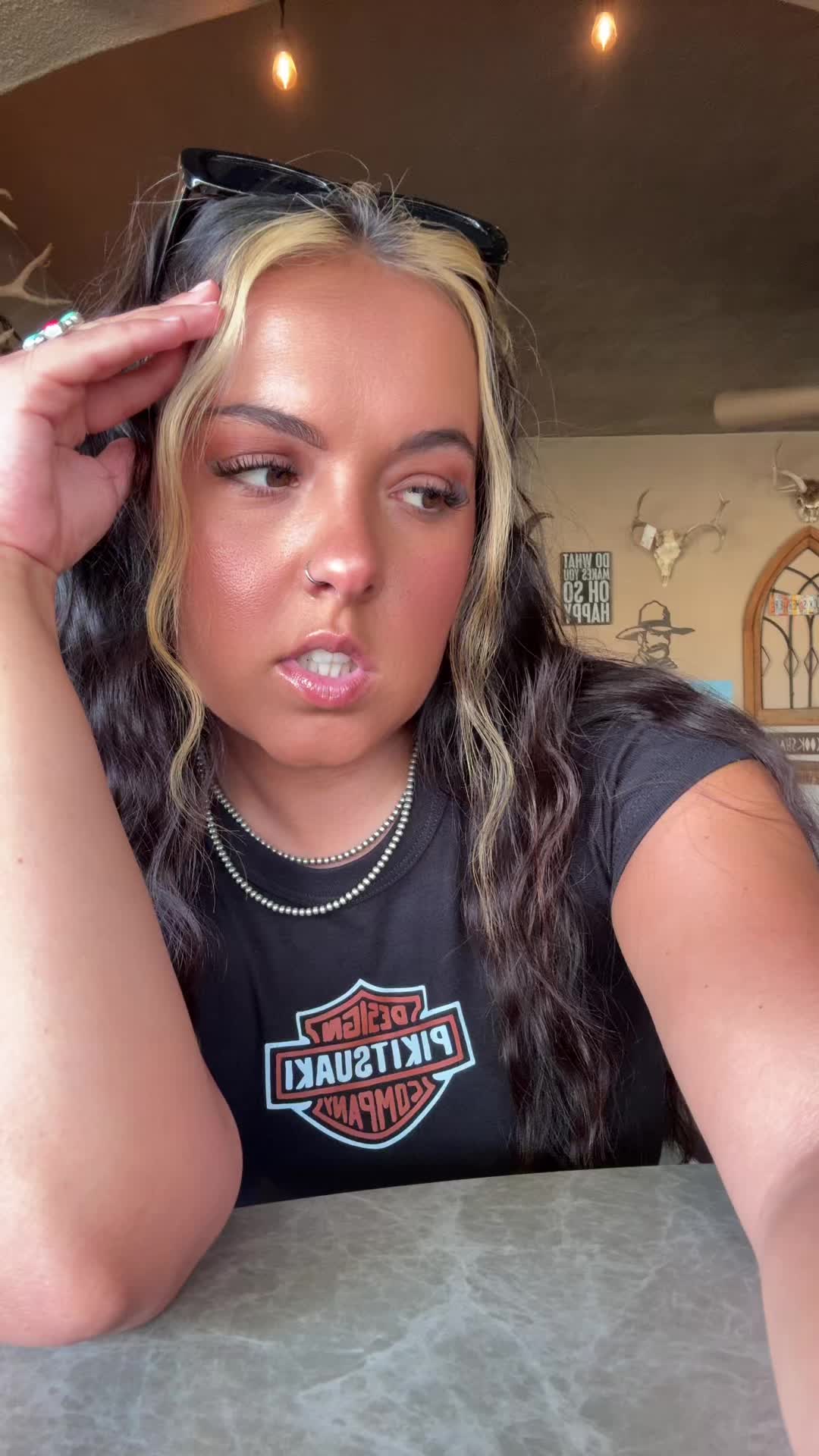 @pikivids_