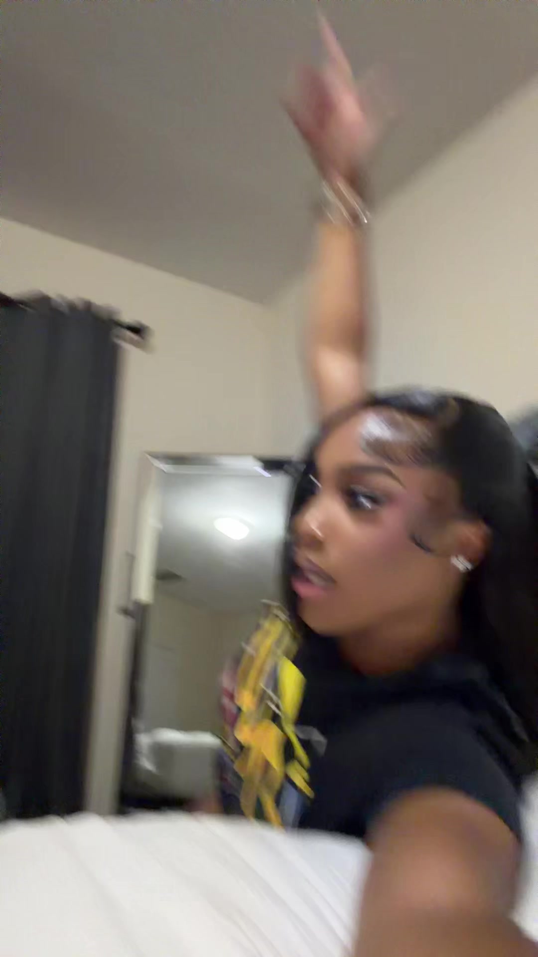 @whoevenisthis