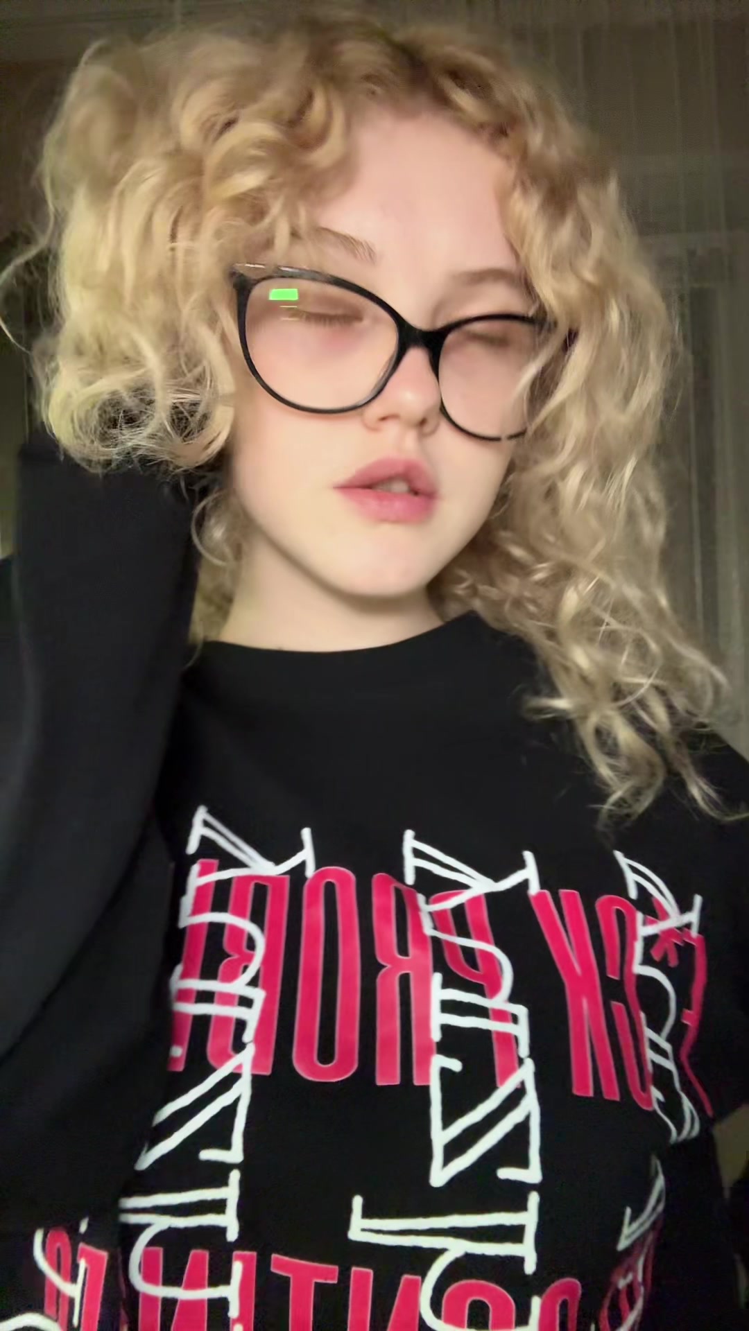@рия вэсликс <33