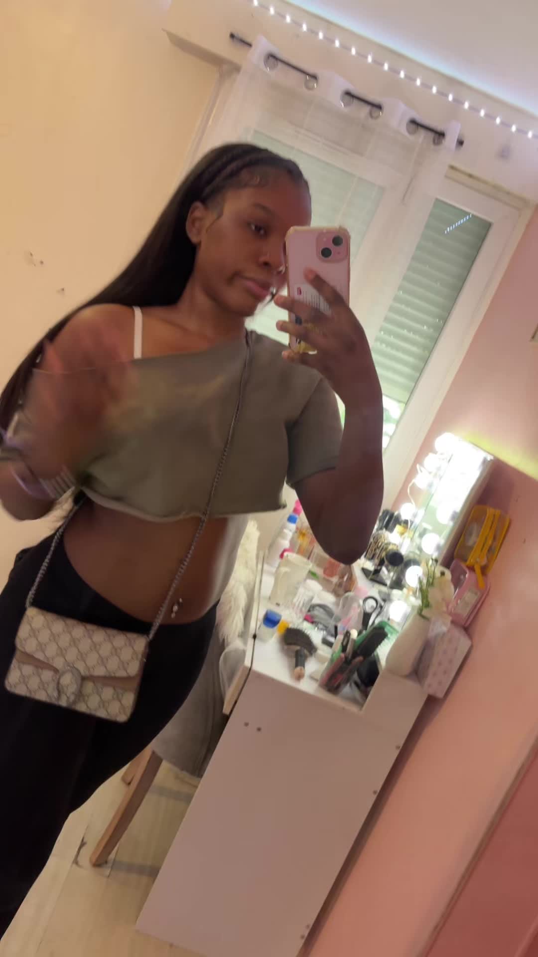 @K M B🦥