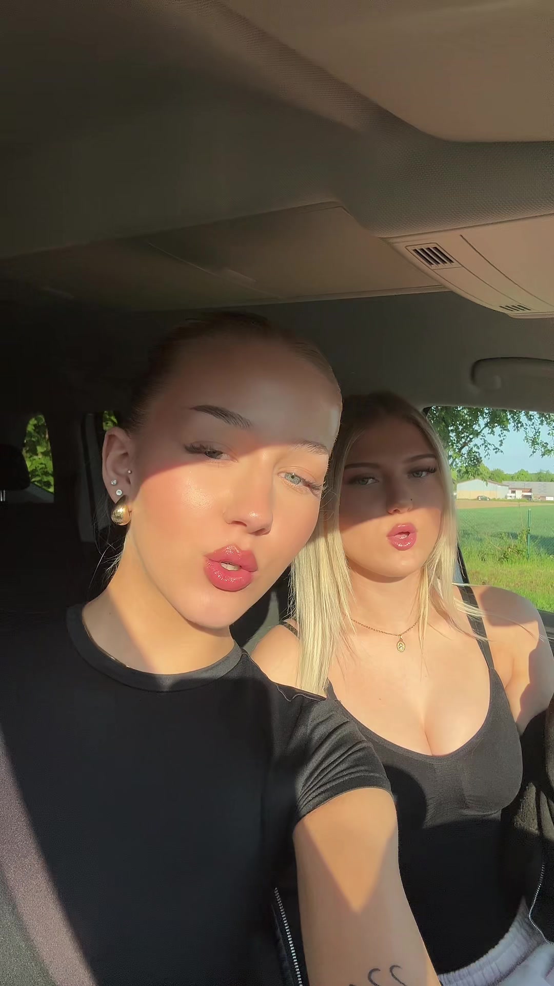 @lauramarie
