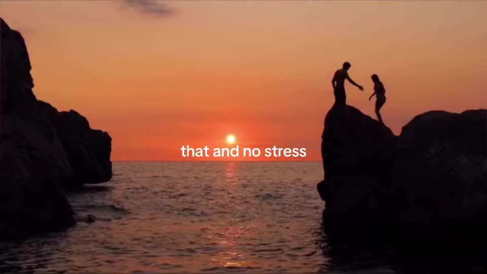 @𝒱
