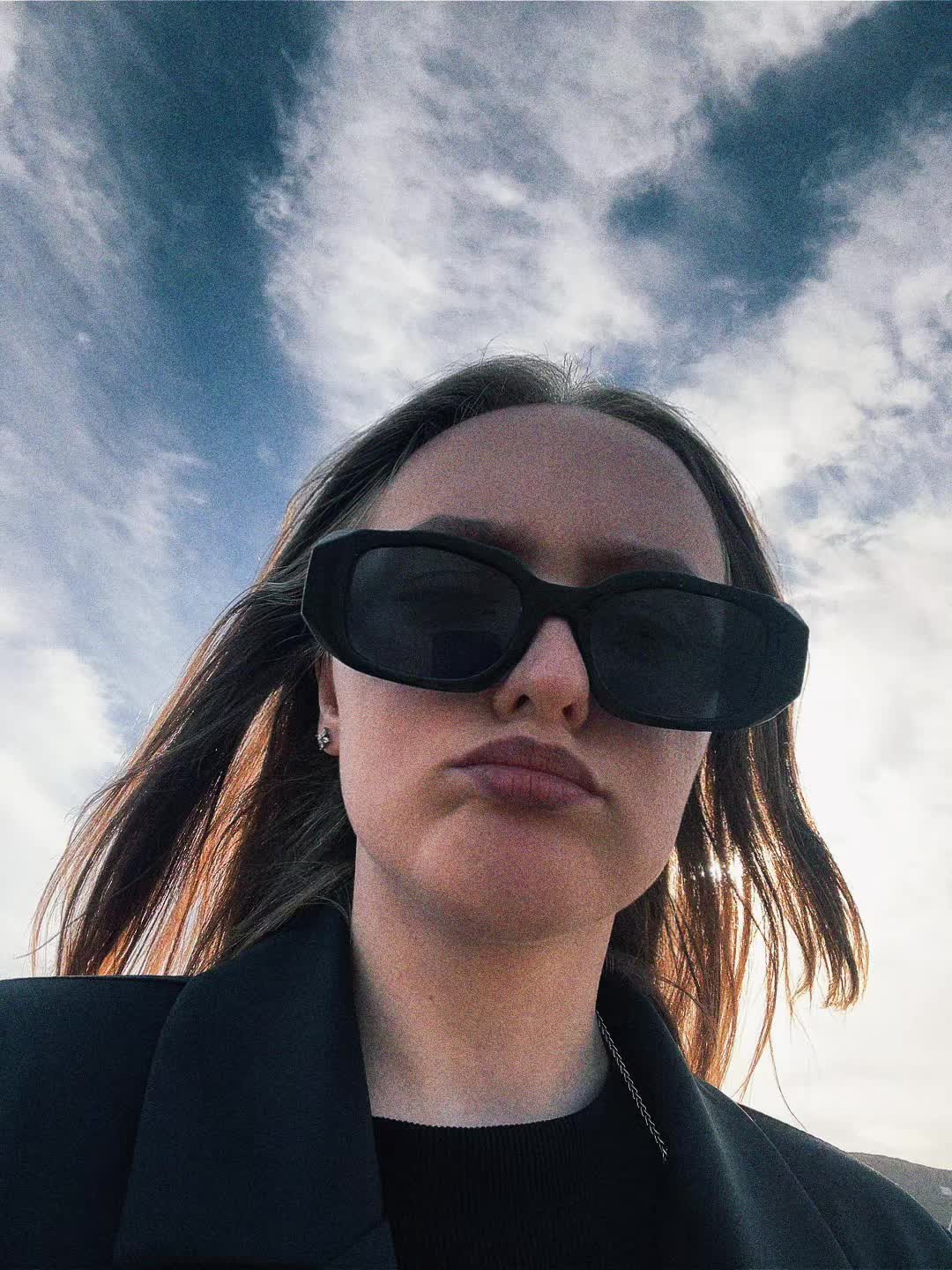 @Край
