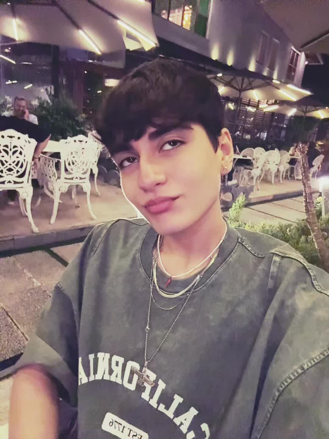 @Ela