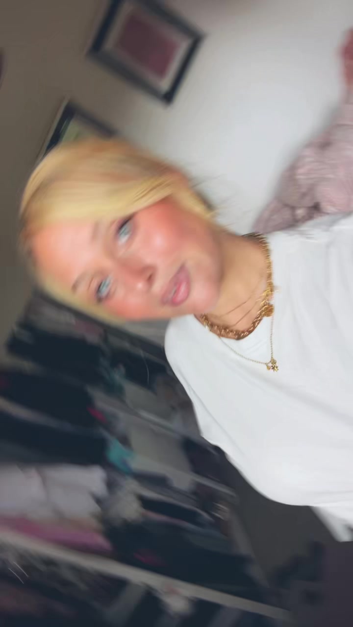 @Emi