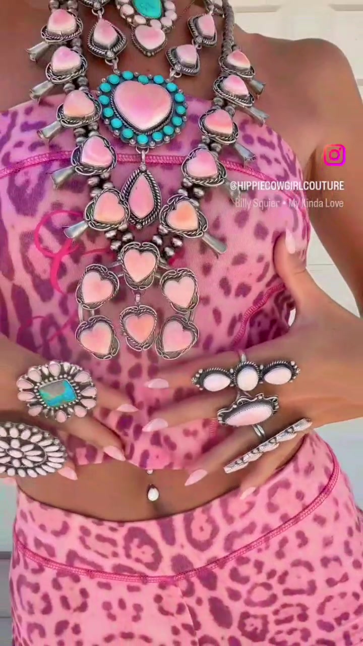@HOT 🔥 WOMAN ON TIKTOK 🔥