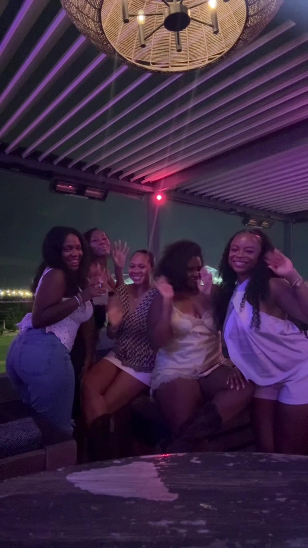 @QUEENCHANISE ♛