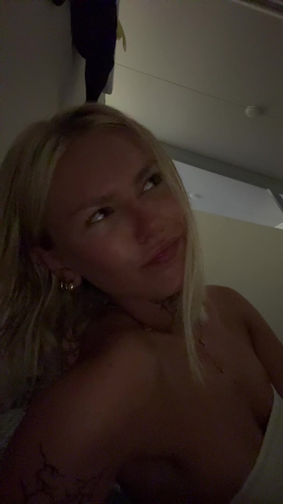 @loupsqq